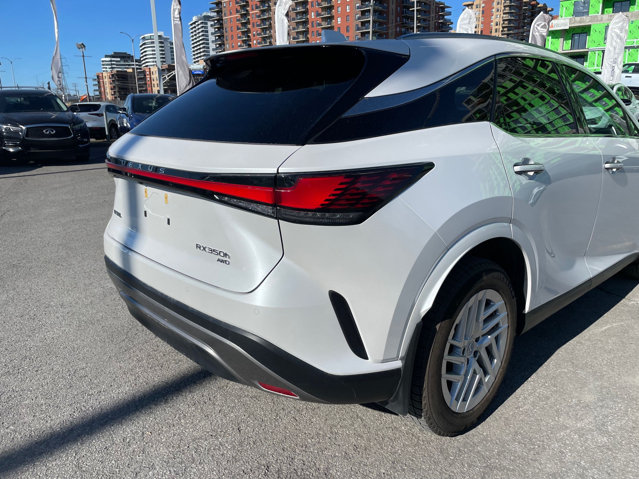 Lexus RX 350h  2023 à Laval, Québec
