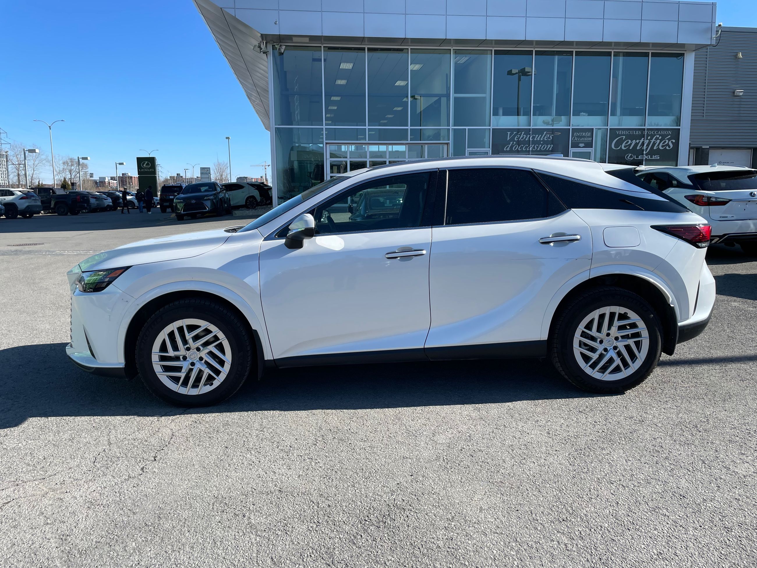 Lexus RX 350h  2023 à Laval, Québec
