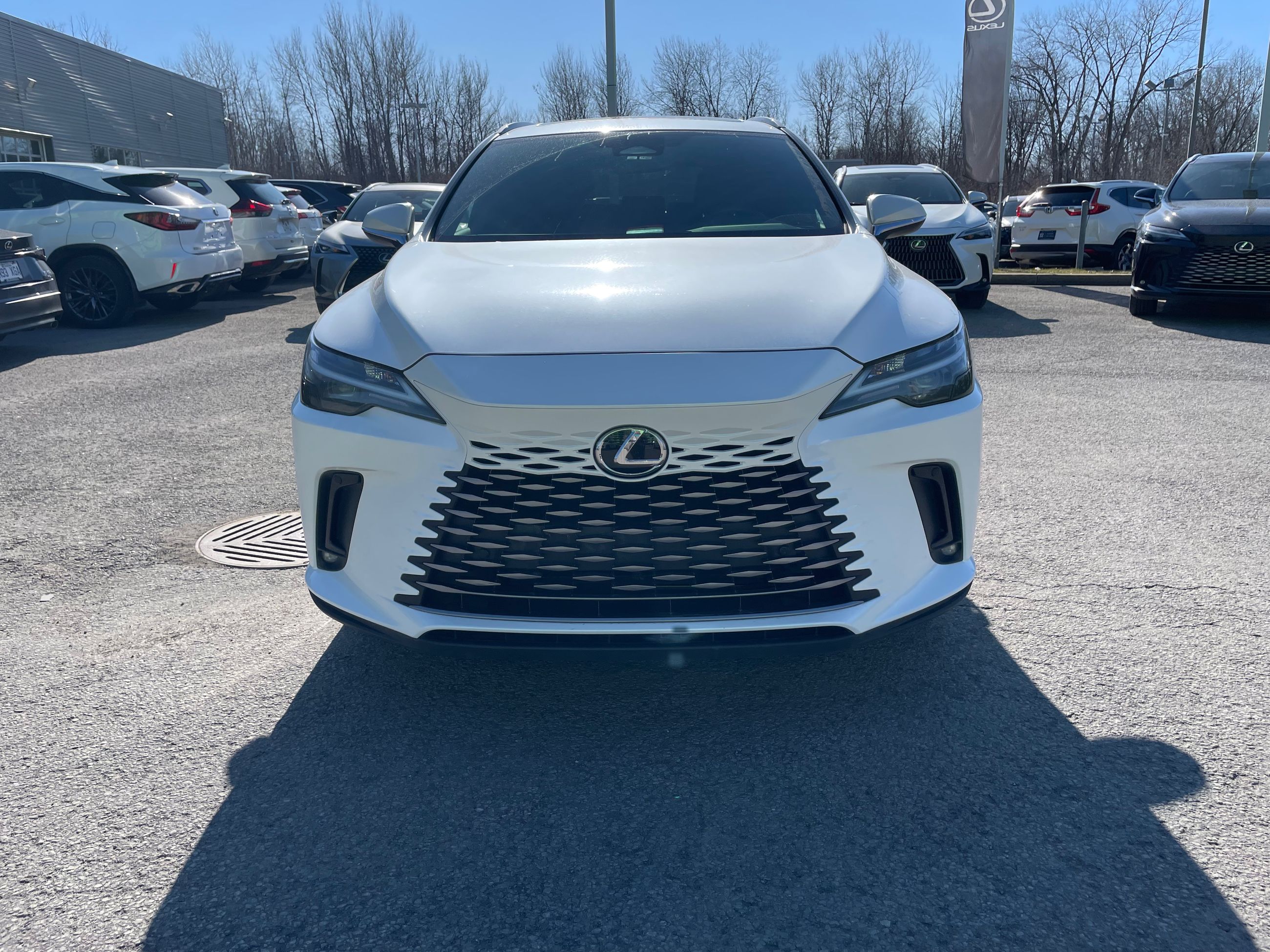Lexus RX 350h  2023 à Laval, Québec