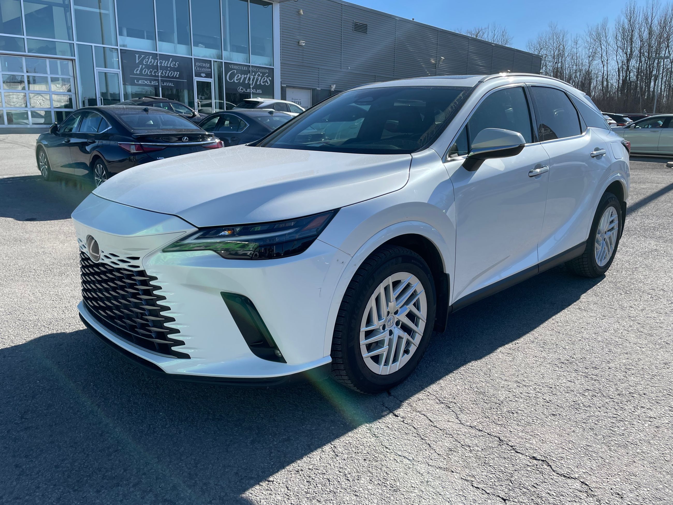 Lexus RX 350h  2023 à Laval, Québec