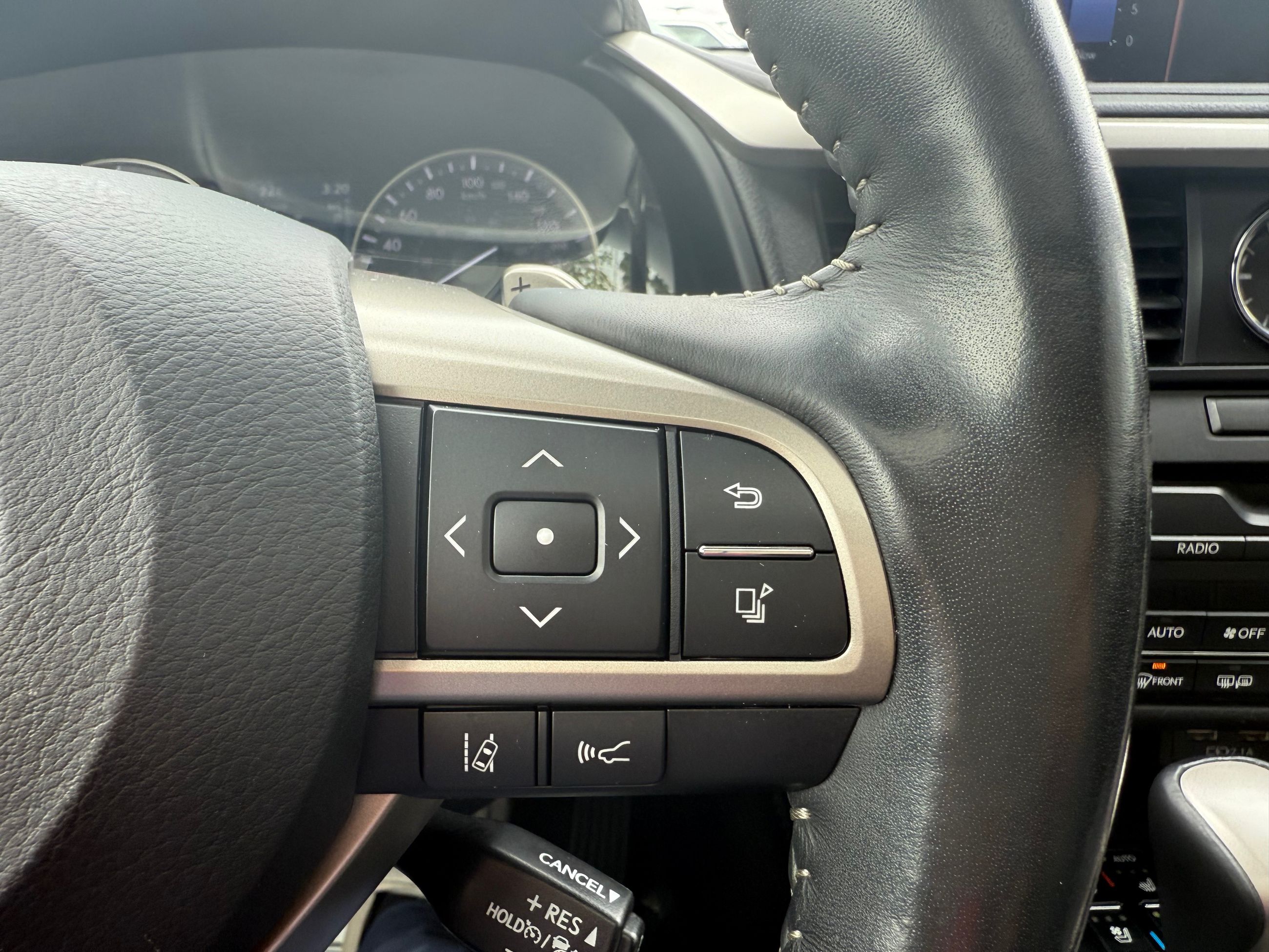 2022 Lexus RX in Mississauga, Ontario