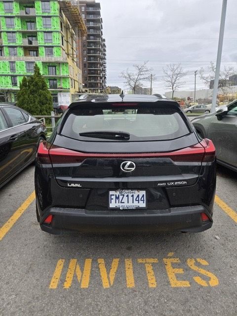 2023 Lexus UX 250h in Laval, Quebec