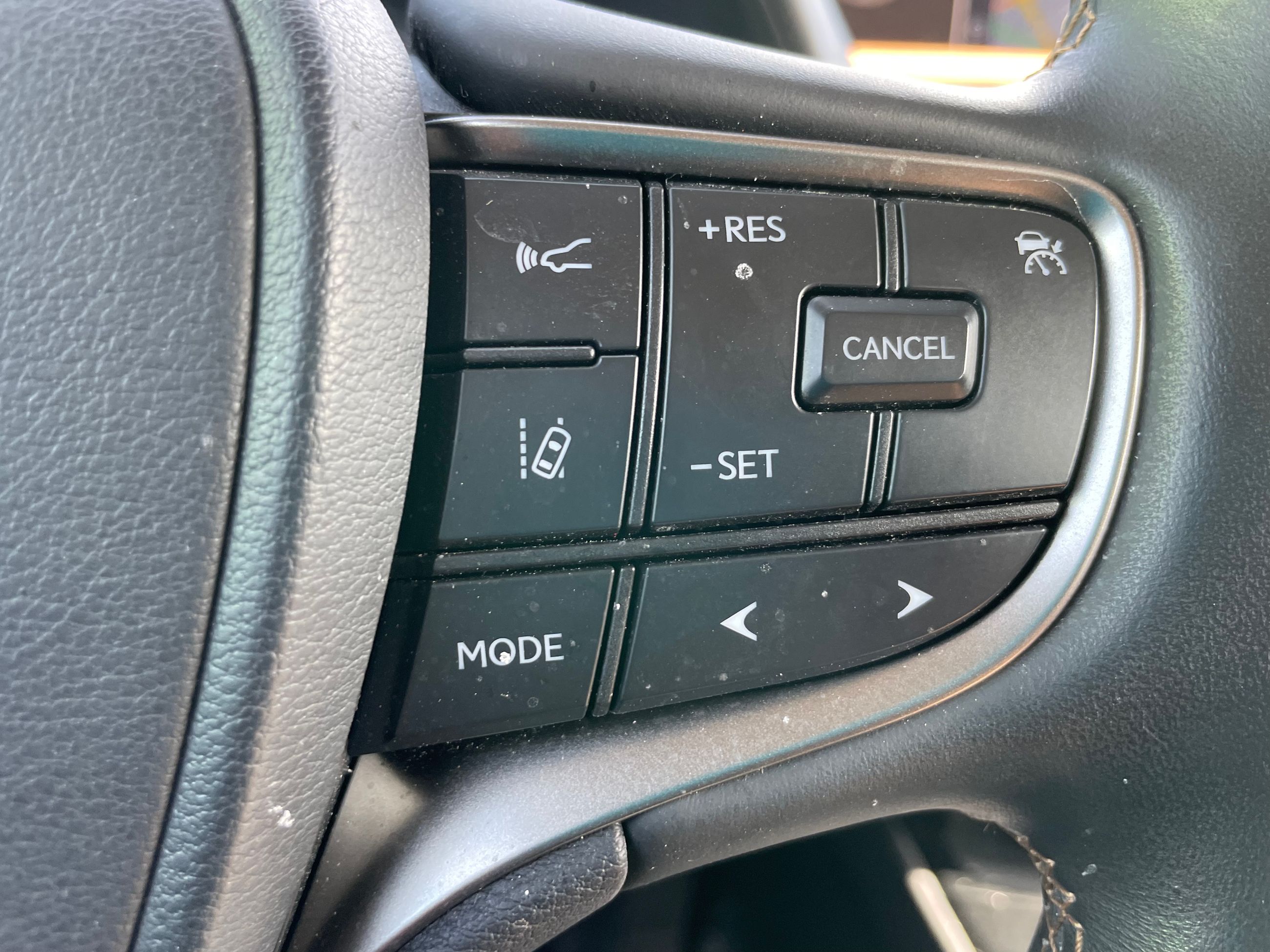 Lexus UX 250h  2021 à Laval, Québec