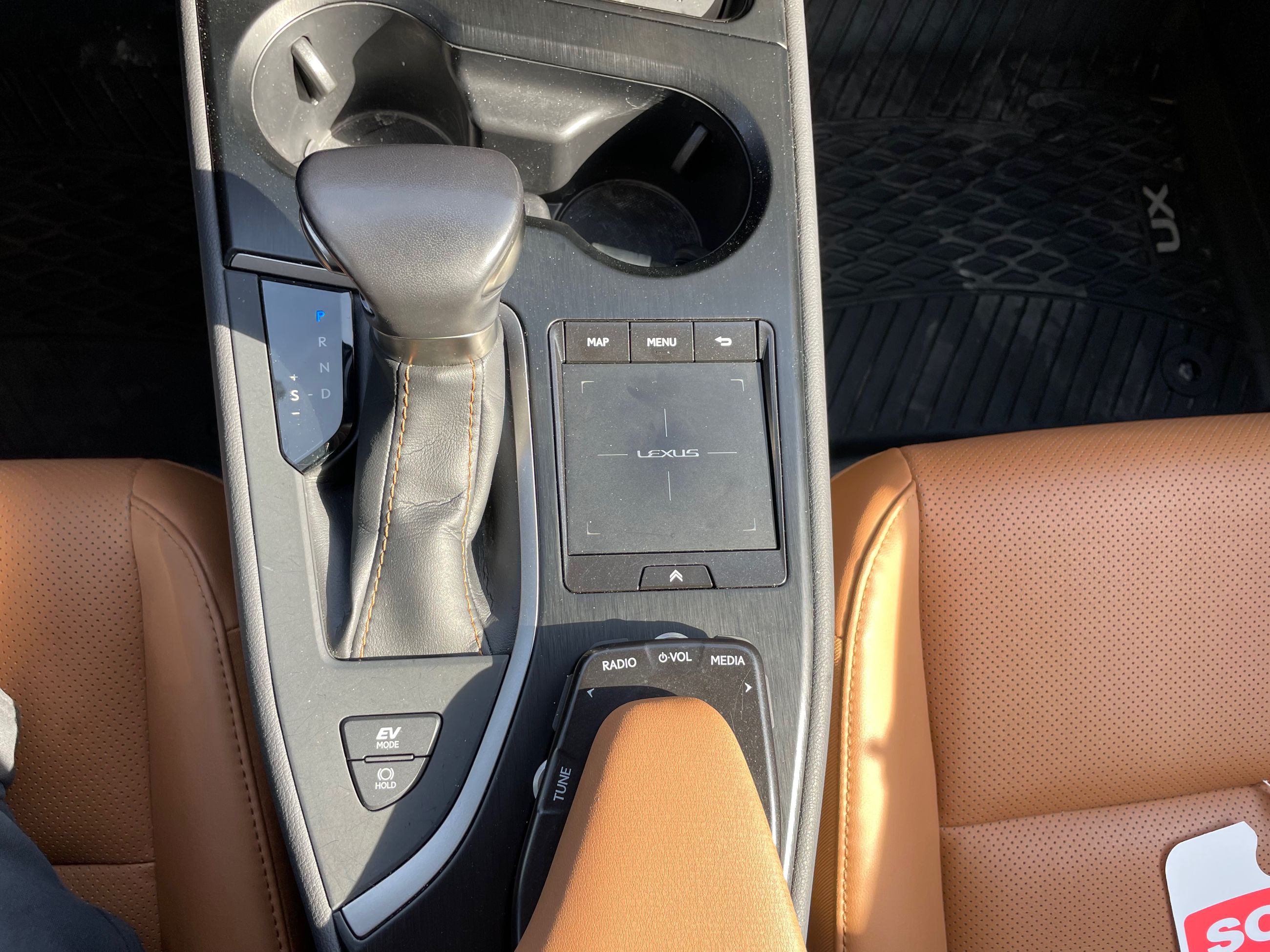 Lexus UX 250h  2021 à Laval, Québec