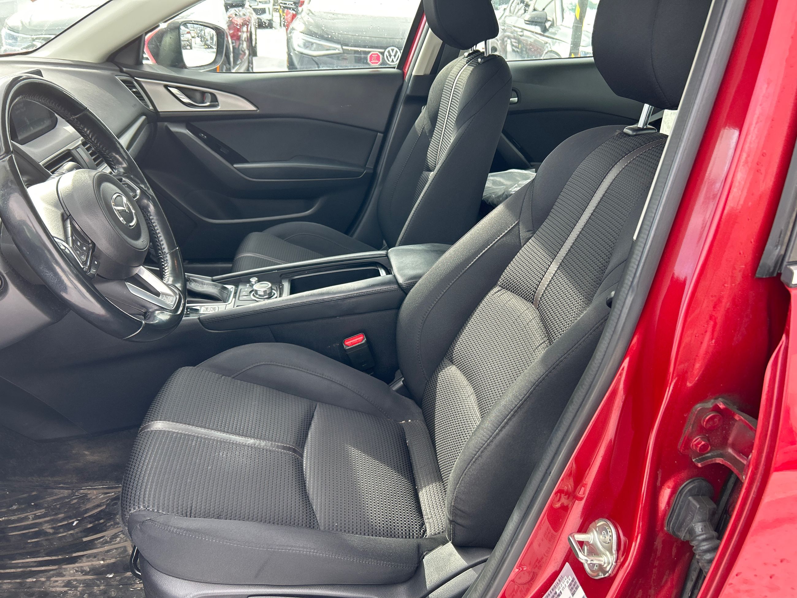 Mazda 3  2018 à Calgary, Alberta