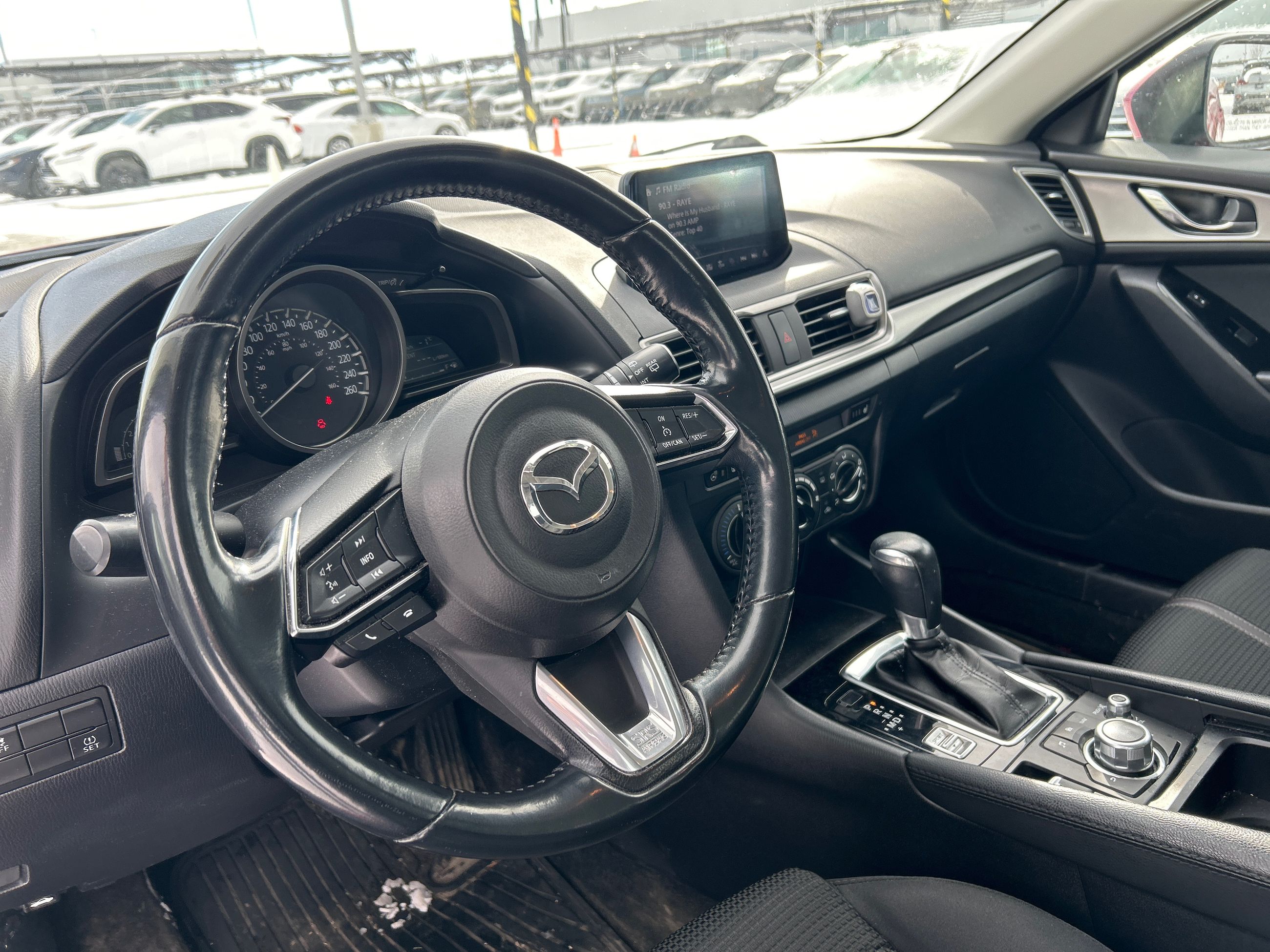 Mazda 3  2018 à Calgary, Alberta