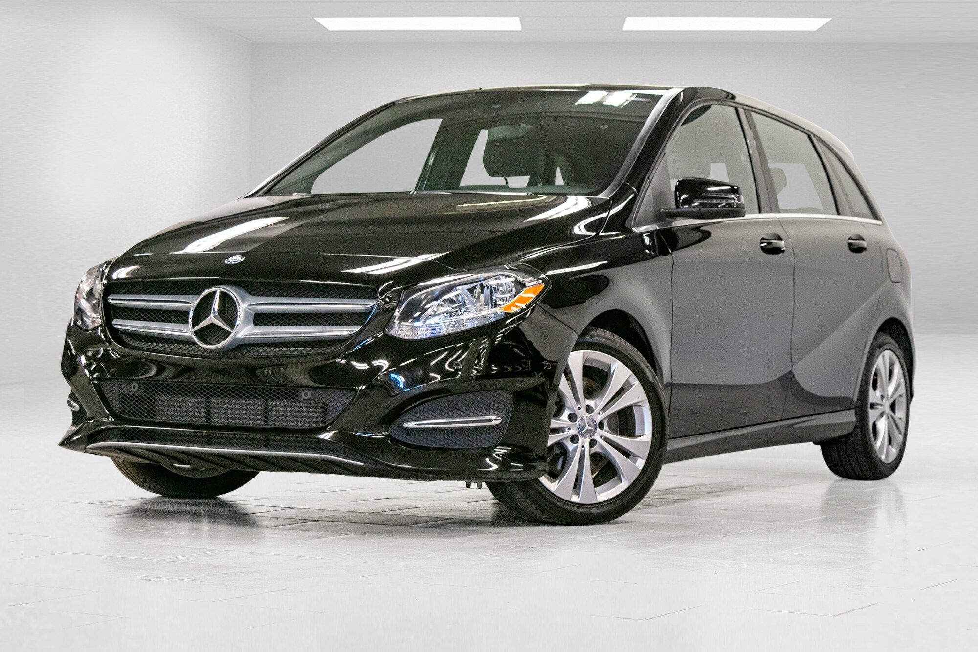 Mercedes-Benz West Island | 2015 Mercedes-Benz B-Class B 250 Sports