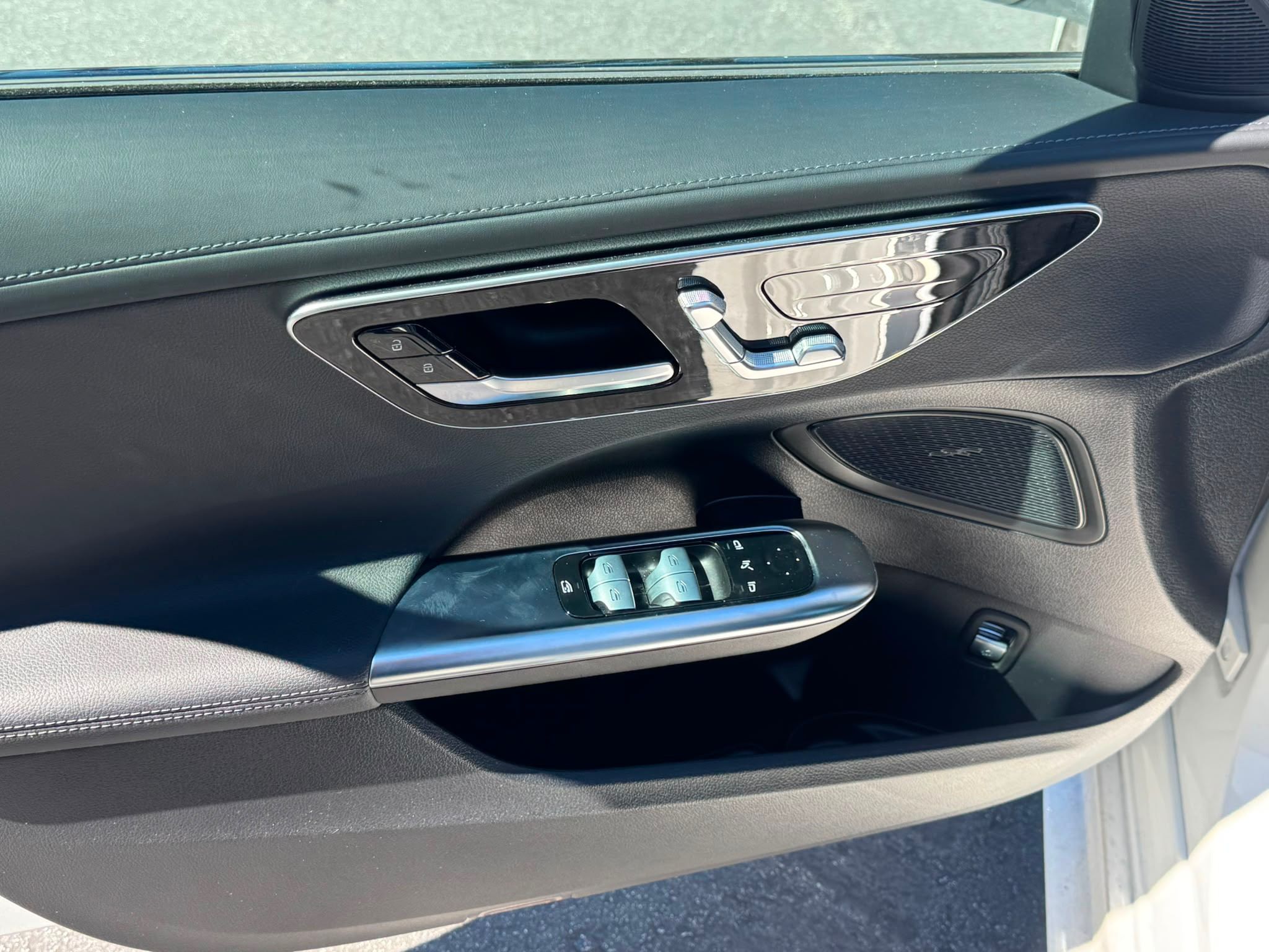 2023 Mercedes-Benz C300