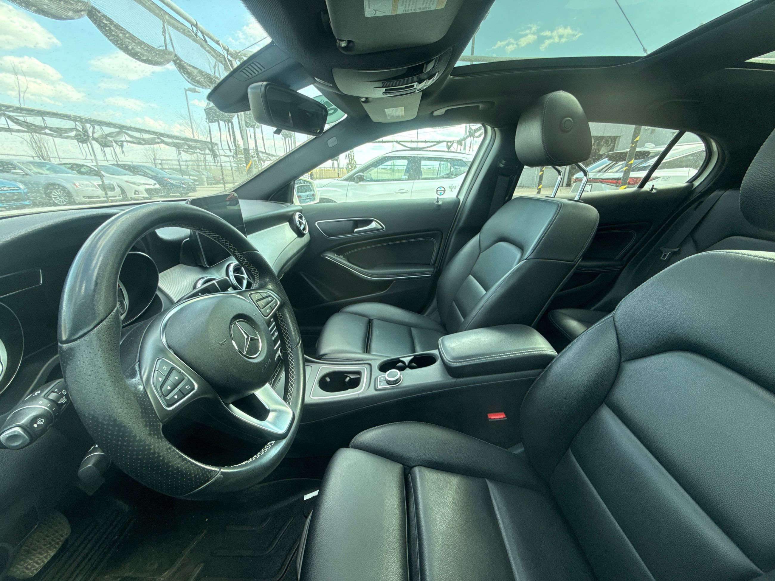 Mercedes-Benz GLA250  2017 à Calgary, Alberta
