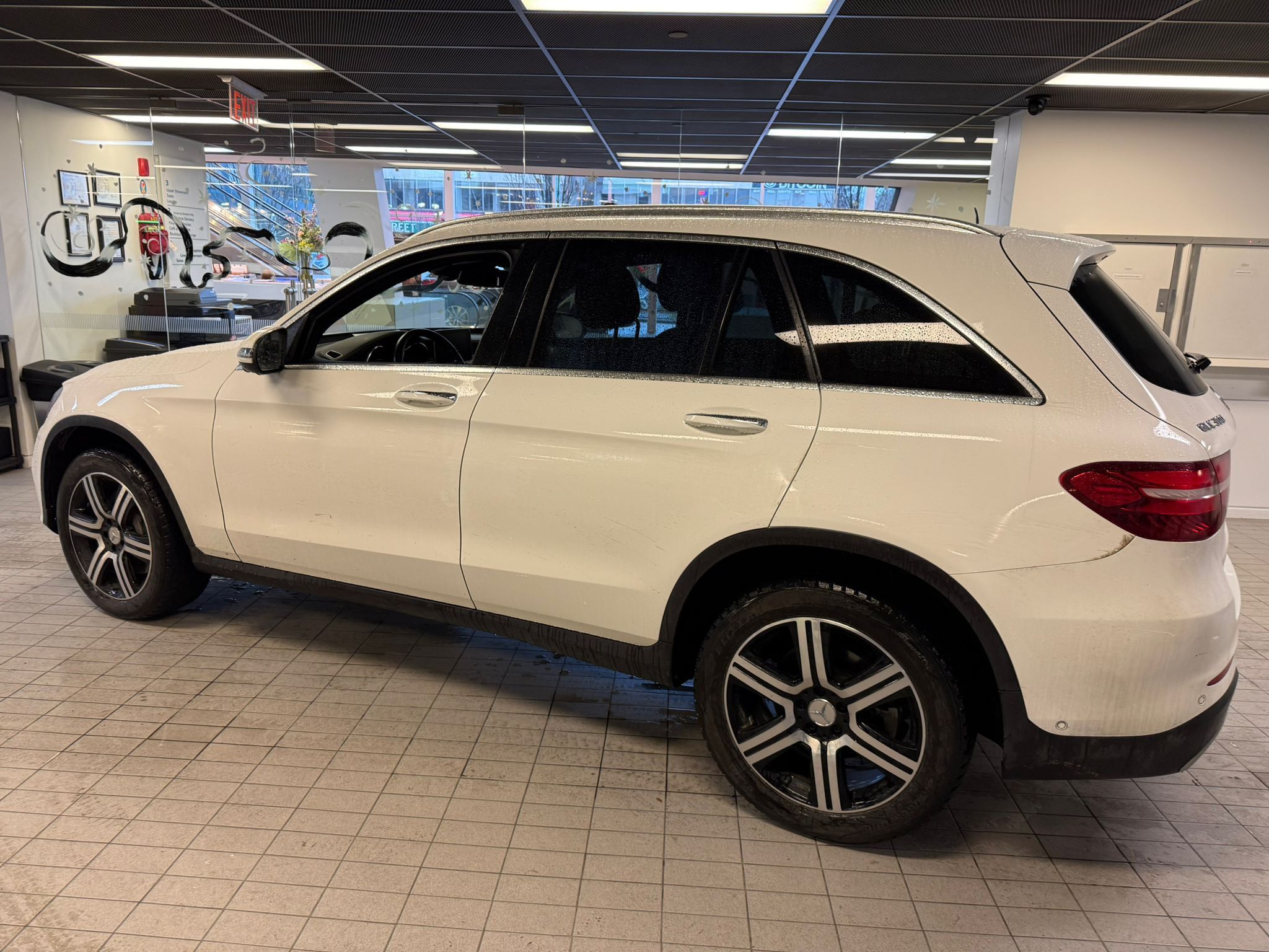 2018 Mercedes-Benz GLC300 in Vancouver, British Columbia