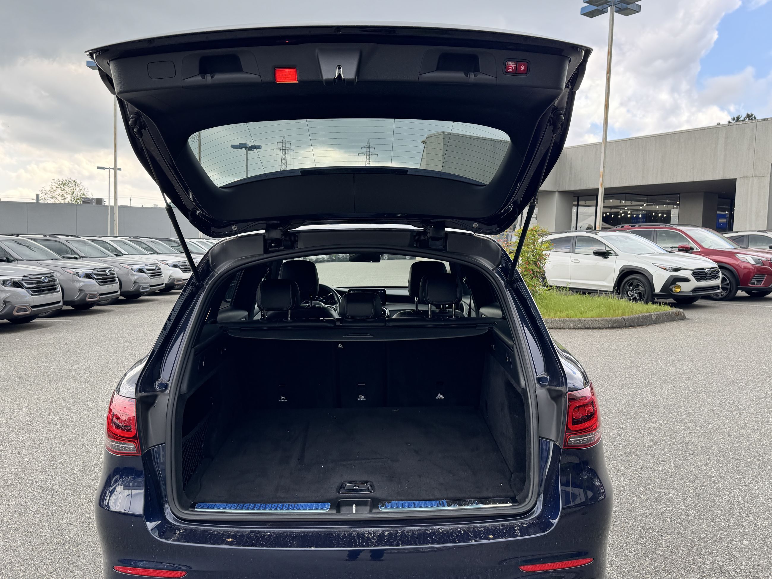 Mercedes-Benz GLC300  2021 à Vancouver, Colombie-Britannique