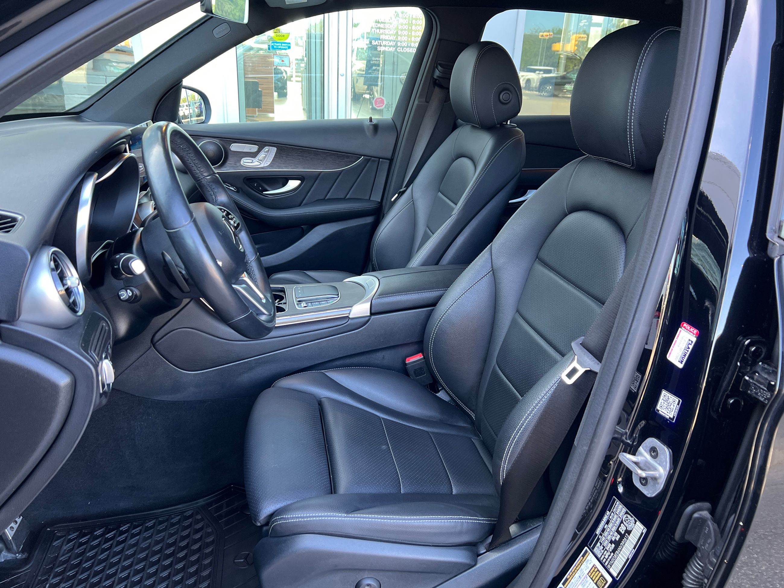 2022 Mercedes-Benz GLC300