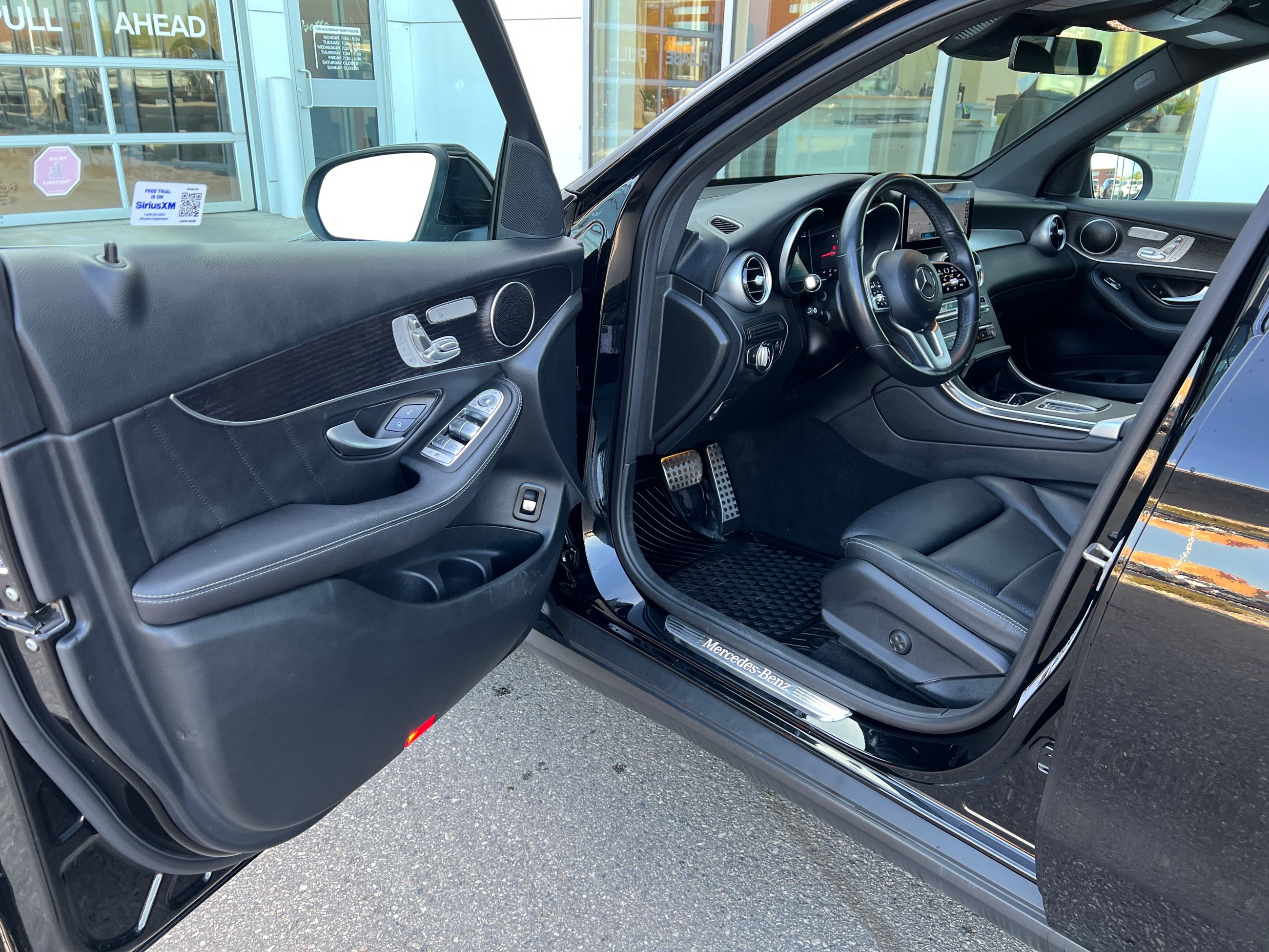 2022 Mercedes-Benz GLC300