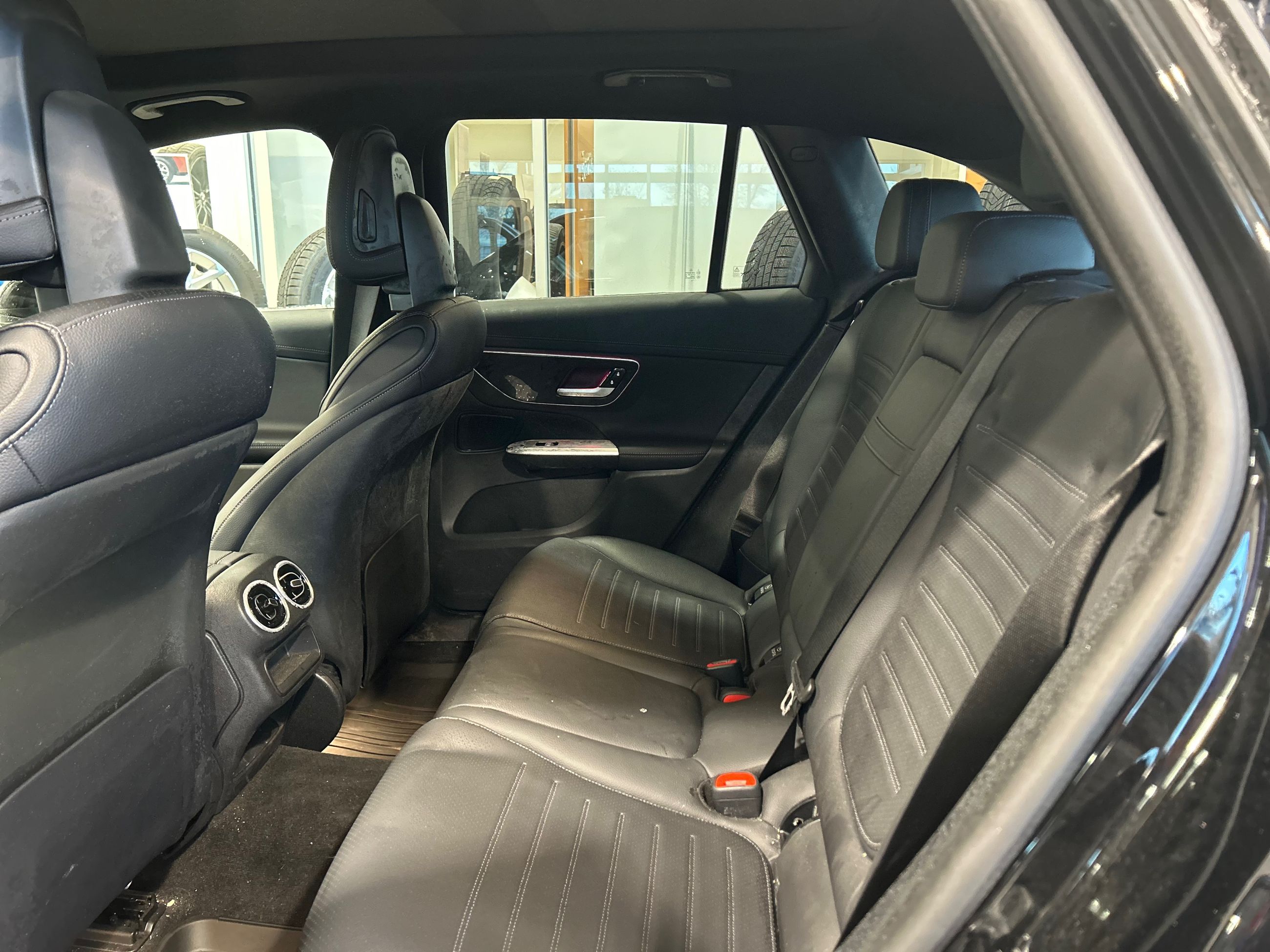 Mercedes-Benz GLC300  2024 à Regina, Saskatchewan