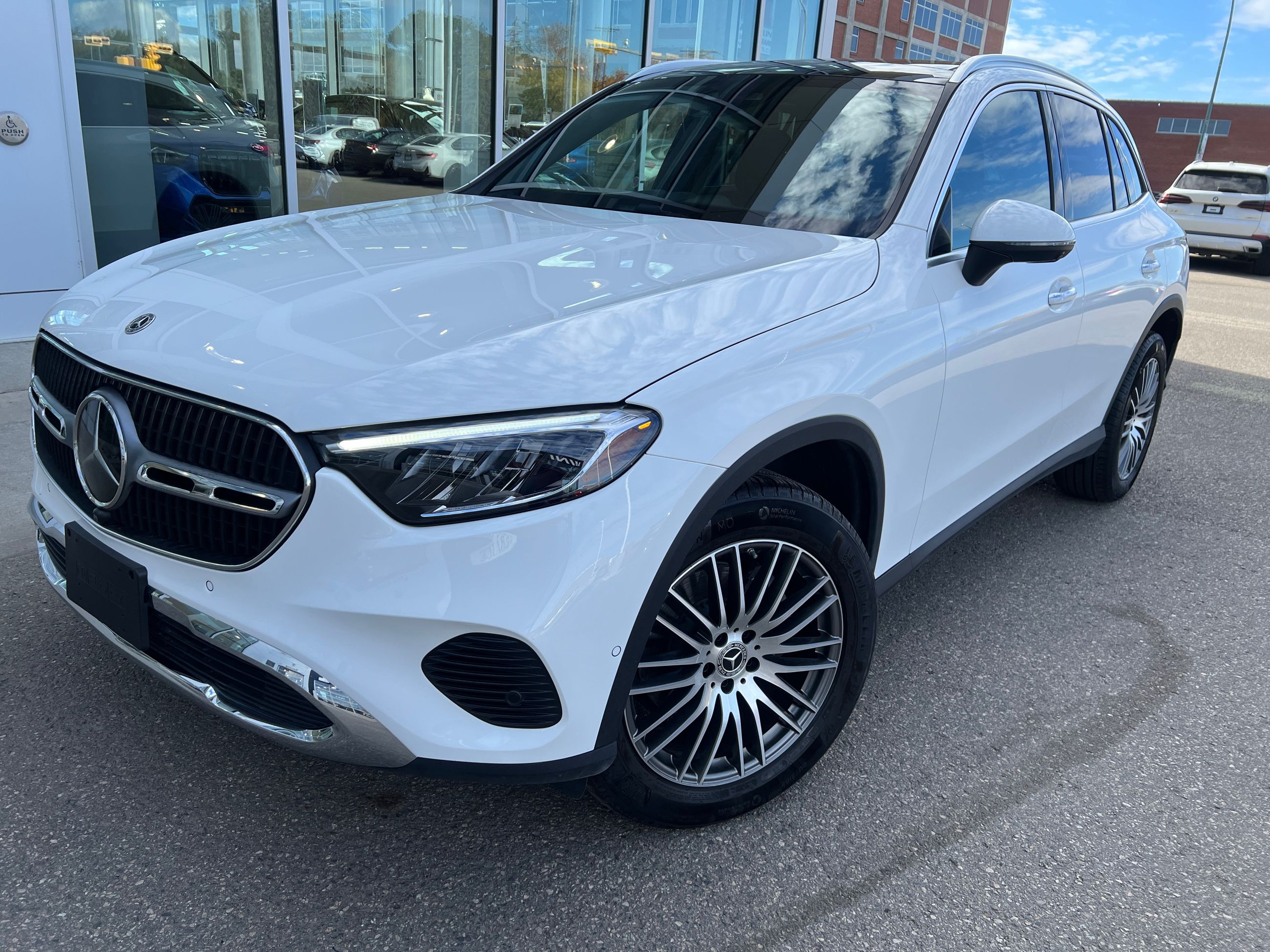 2025 Mercedes-Benz GLC300