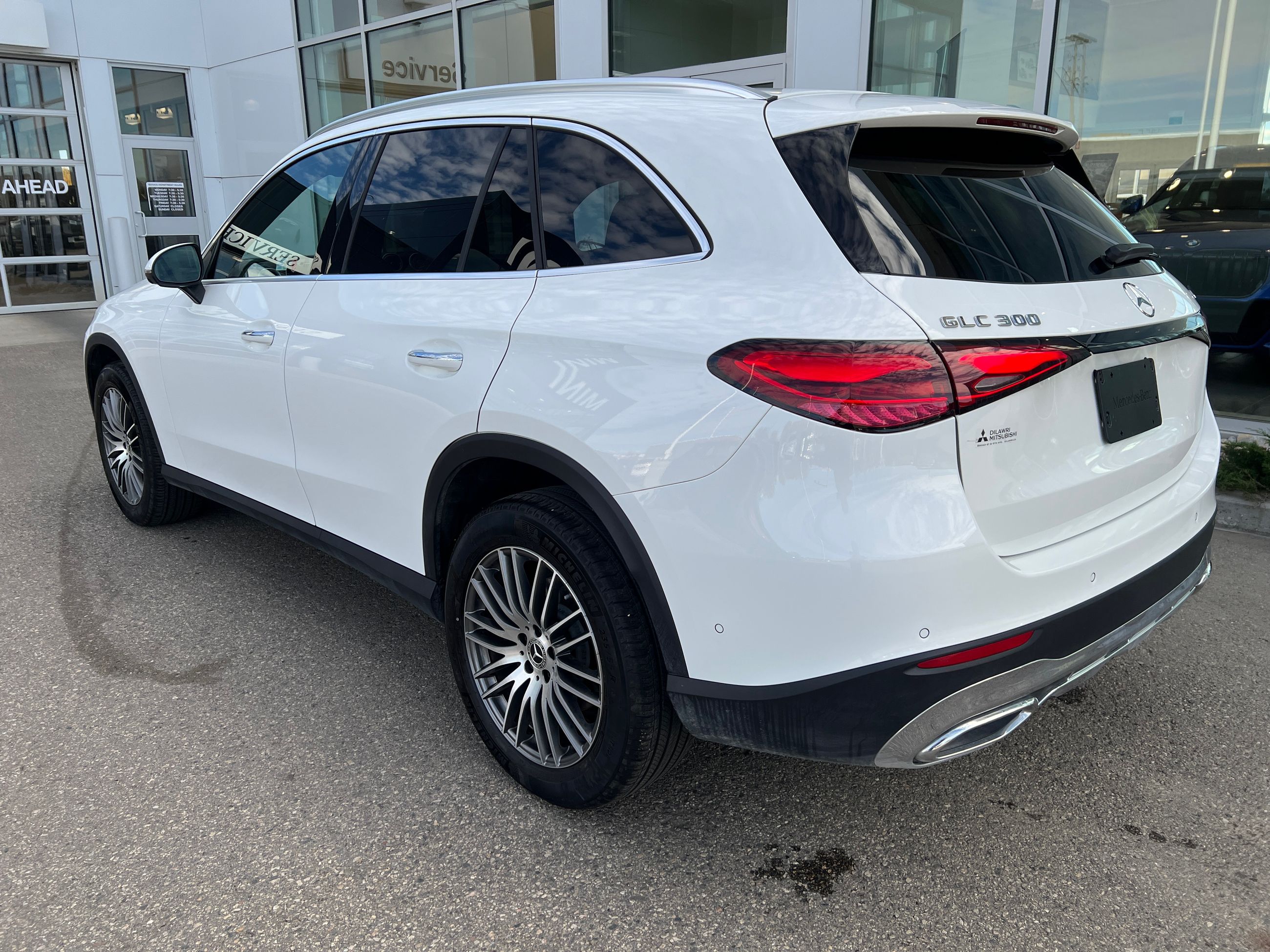 2025 Mercedes-Benz GLC300