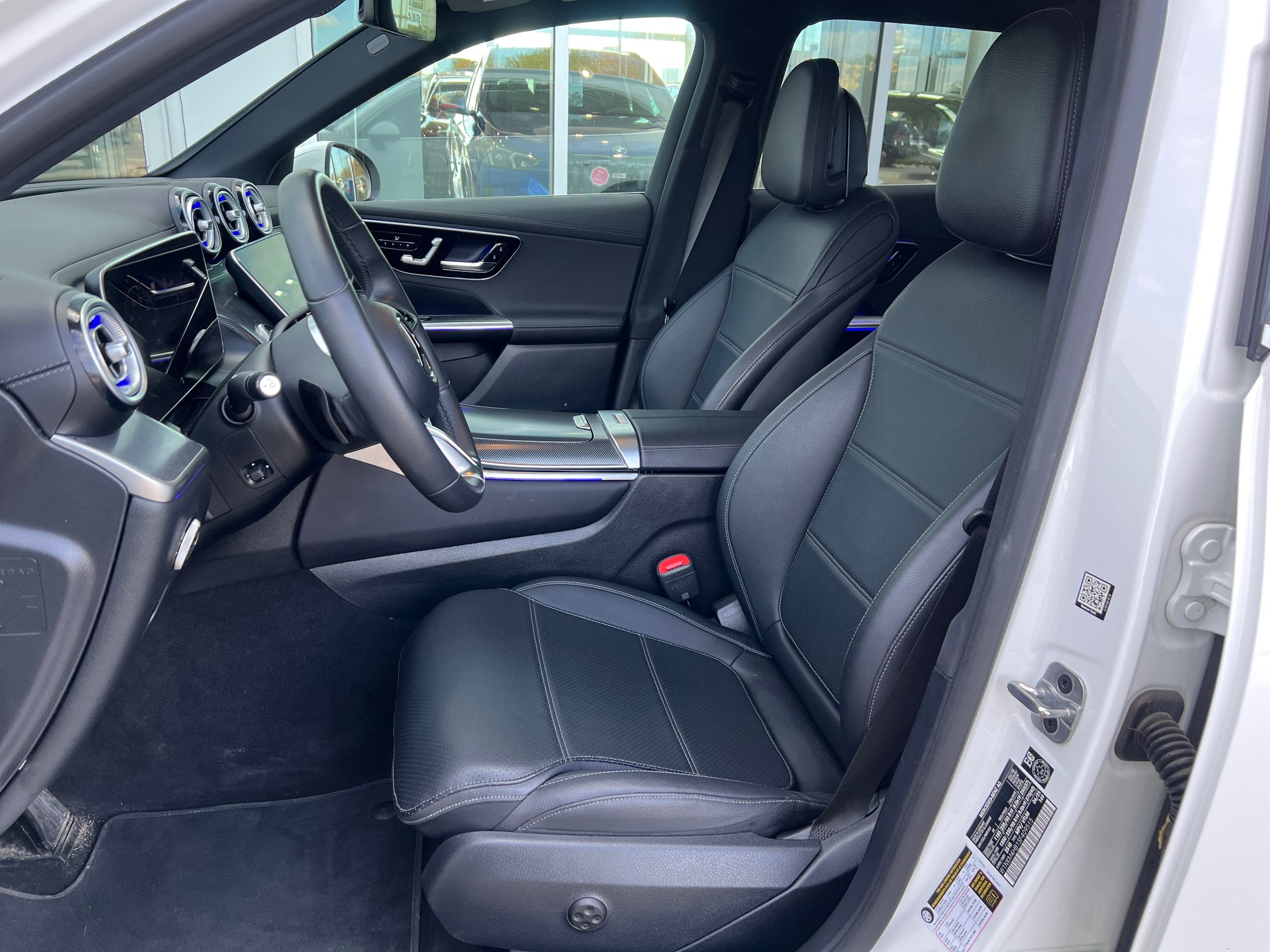 2025 Mercedes-Benz GLC300