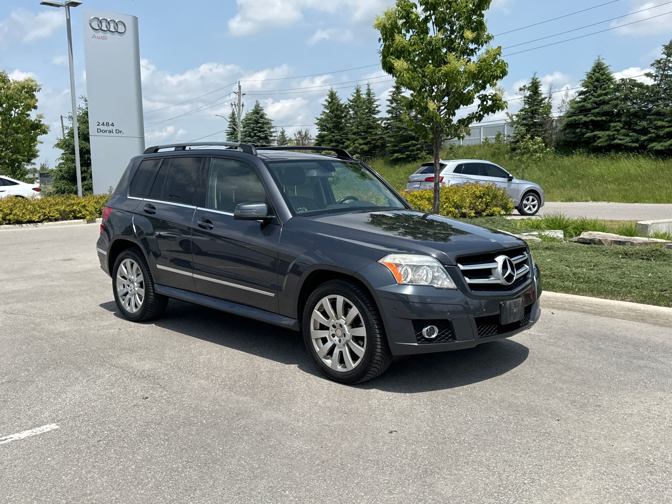 2010 Mercedes-Benz GLK350 in Barrie, Ontario