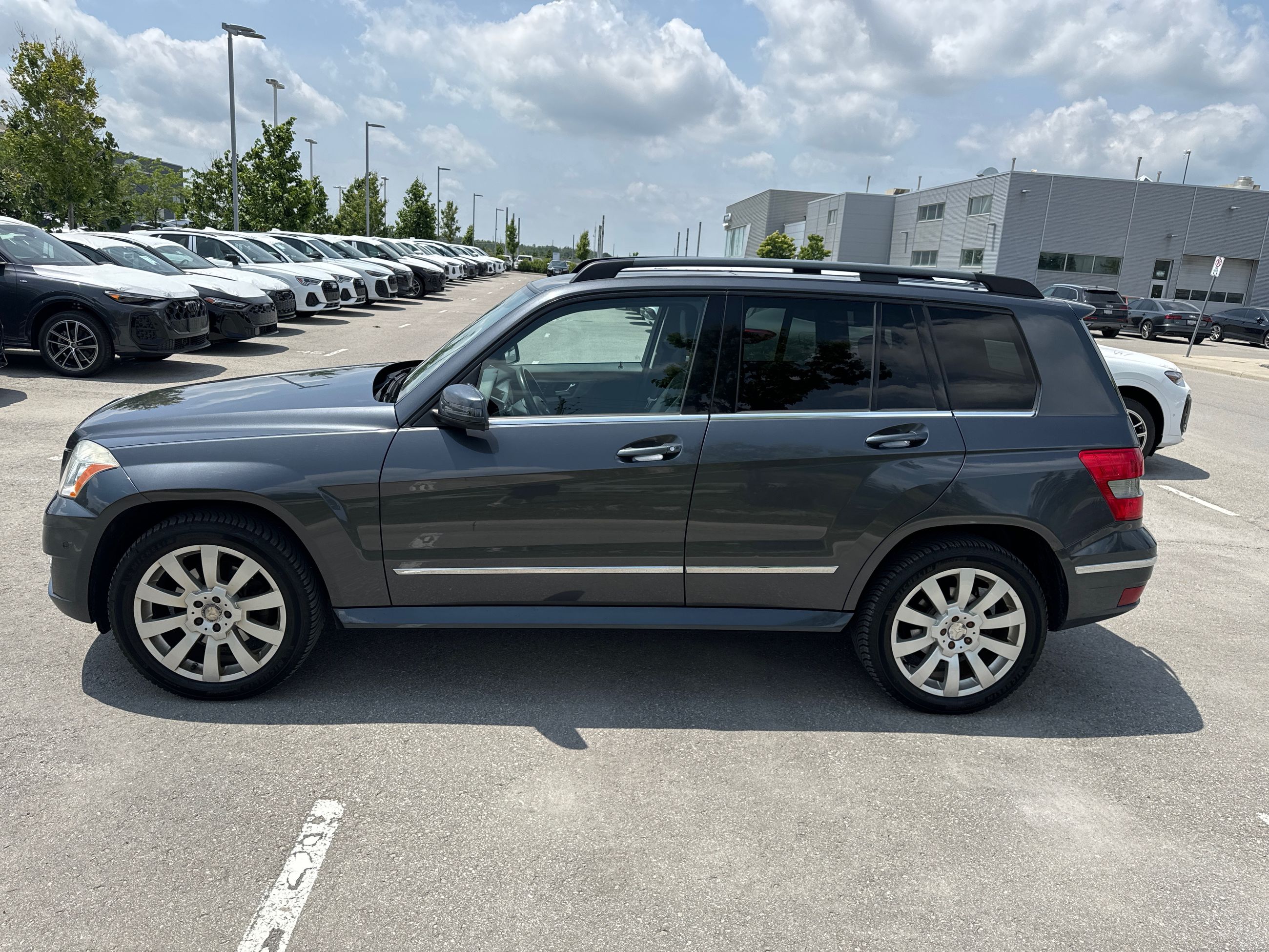 2010 Mercedes-Benz GLK350 in Barrie, Ontario