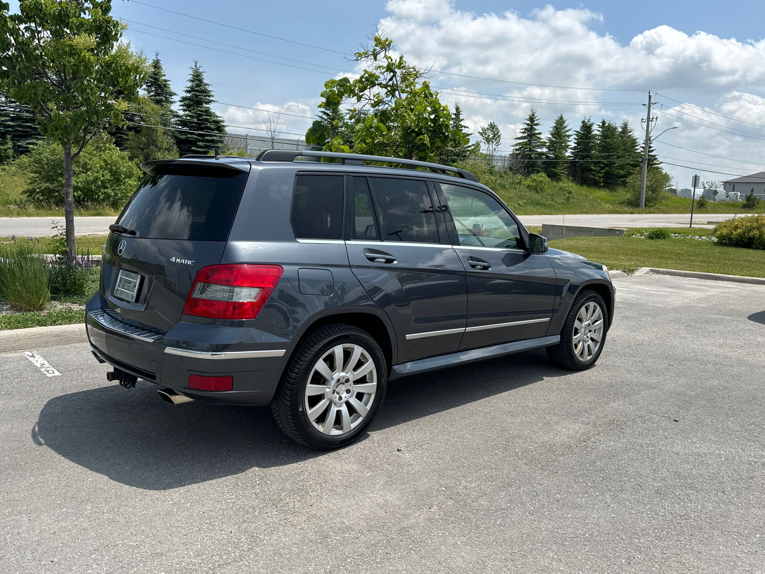 2010 Mercedes-Benz GLK350 in Barrie, Ontario