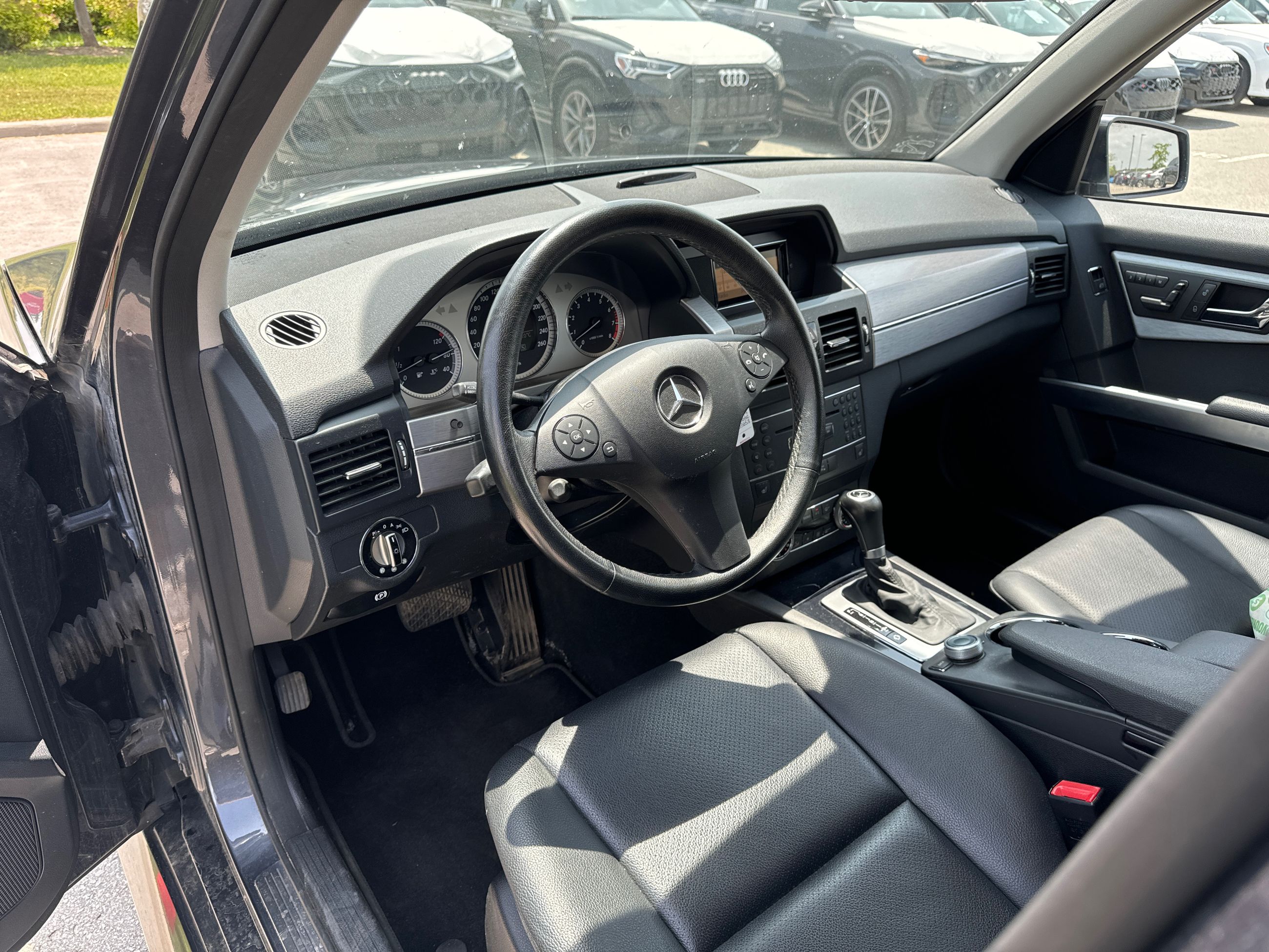 2010 Mercedes-Benz GLK350 in Barrie, Ontario