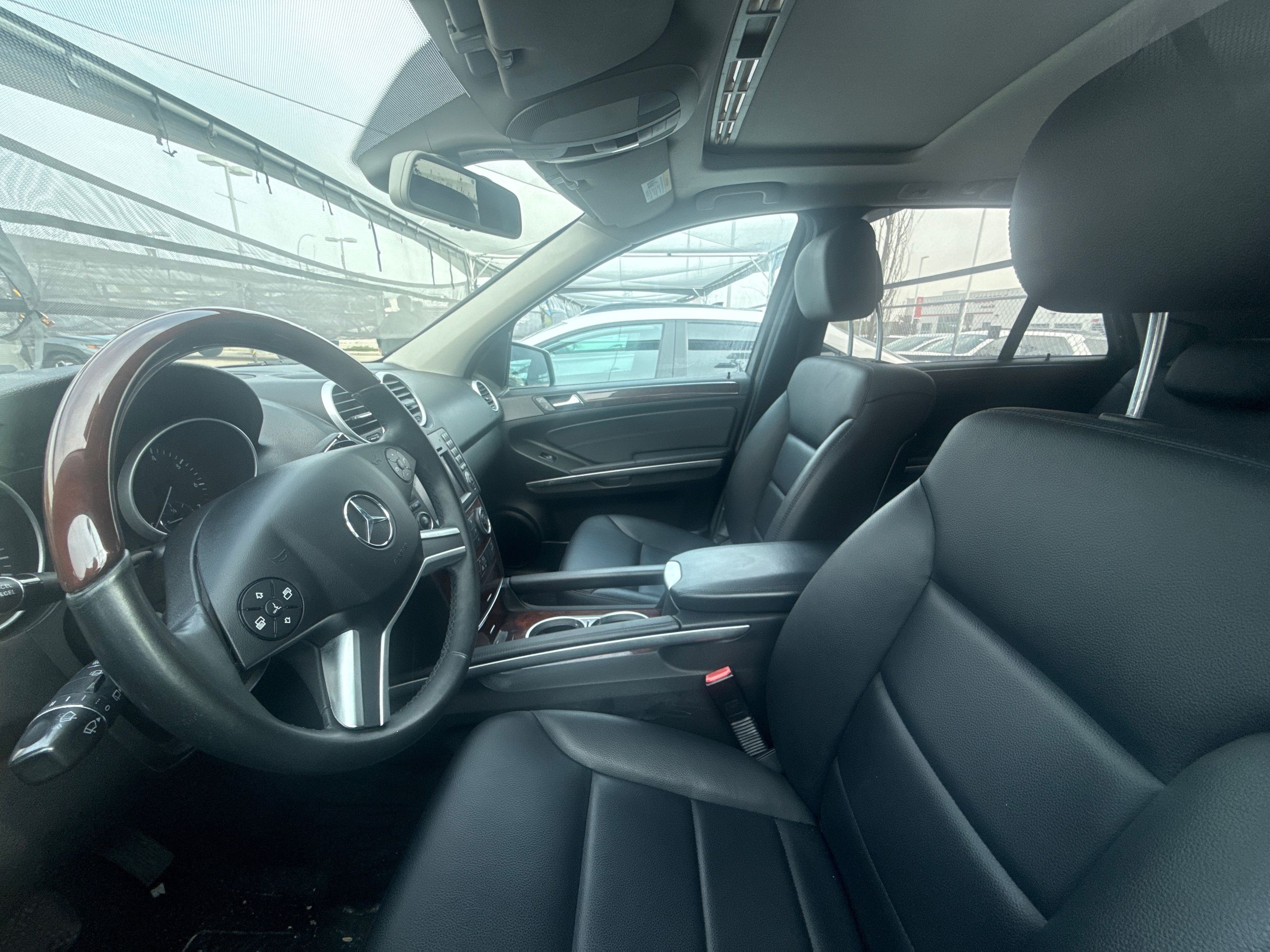 2011 Mercedes-Benz ML350 in Calgary, Alberta