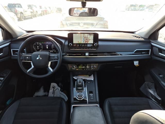 2024 Mitsubishi Outlander Plug-In Hybrid in Regina, Saskatchewan