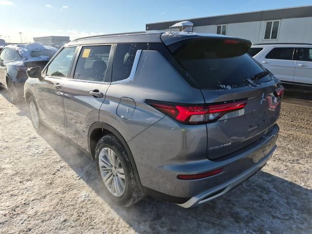 2024 Mitsubishi Outlander Plug-In Hybrid in Regina, Saskatchewan