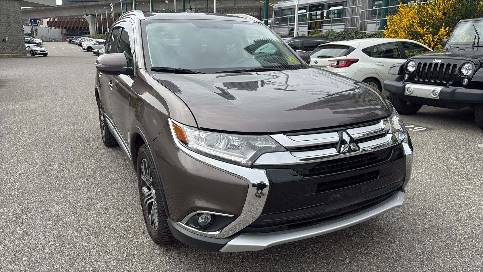 2016  Outlander