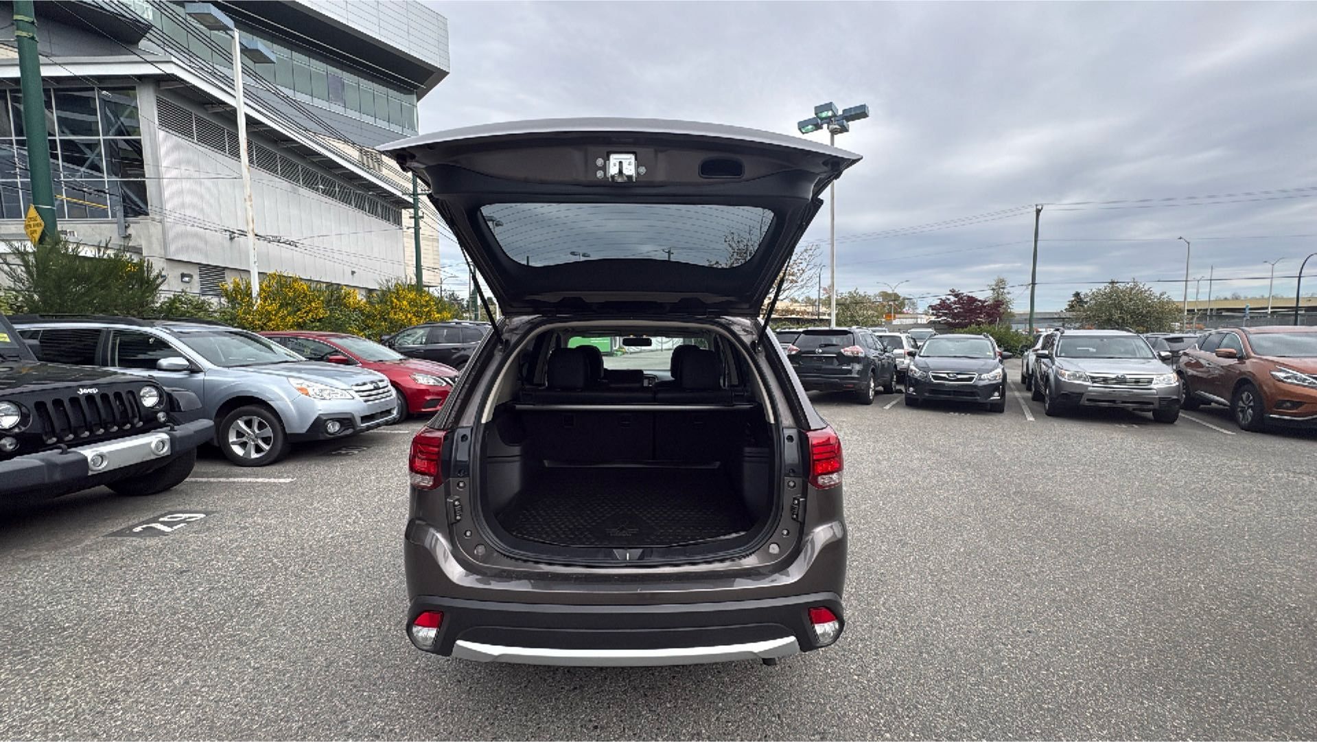 2016  Outlander