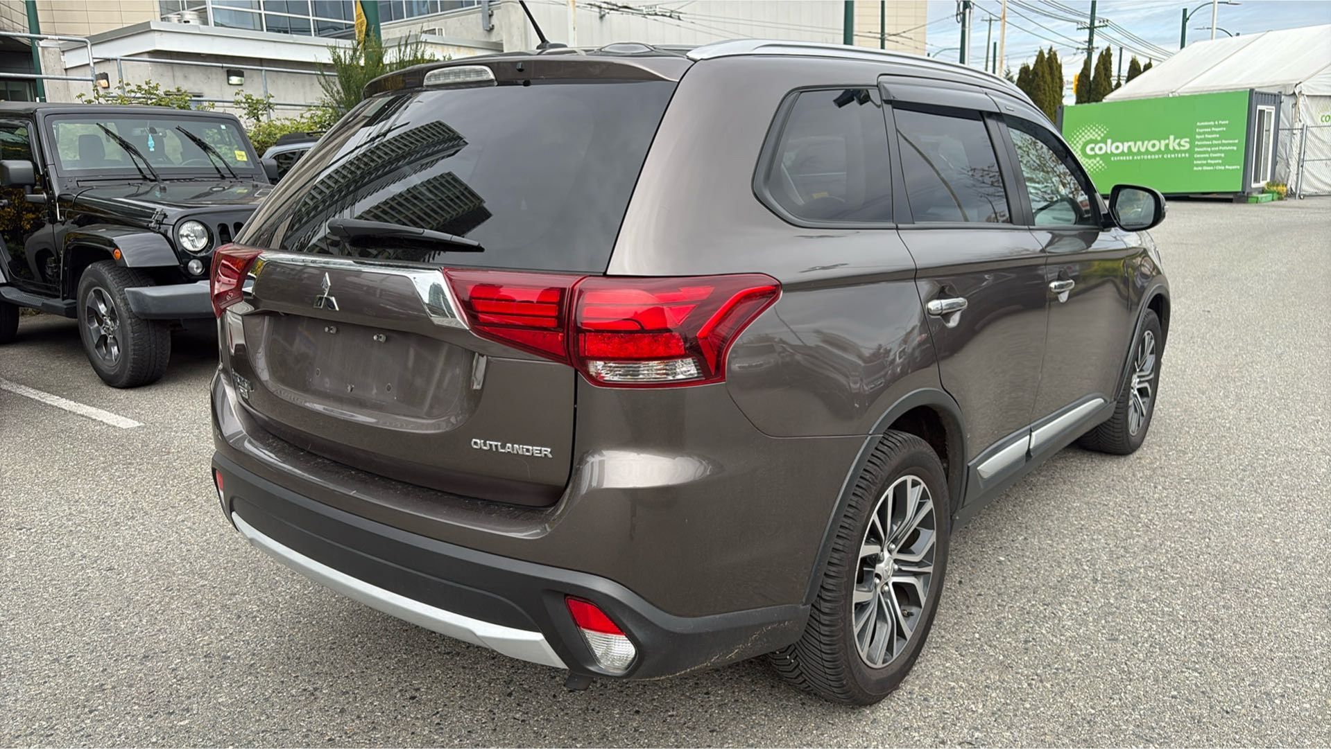 2016  Outlander