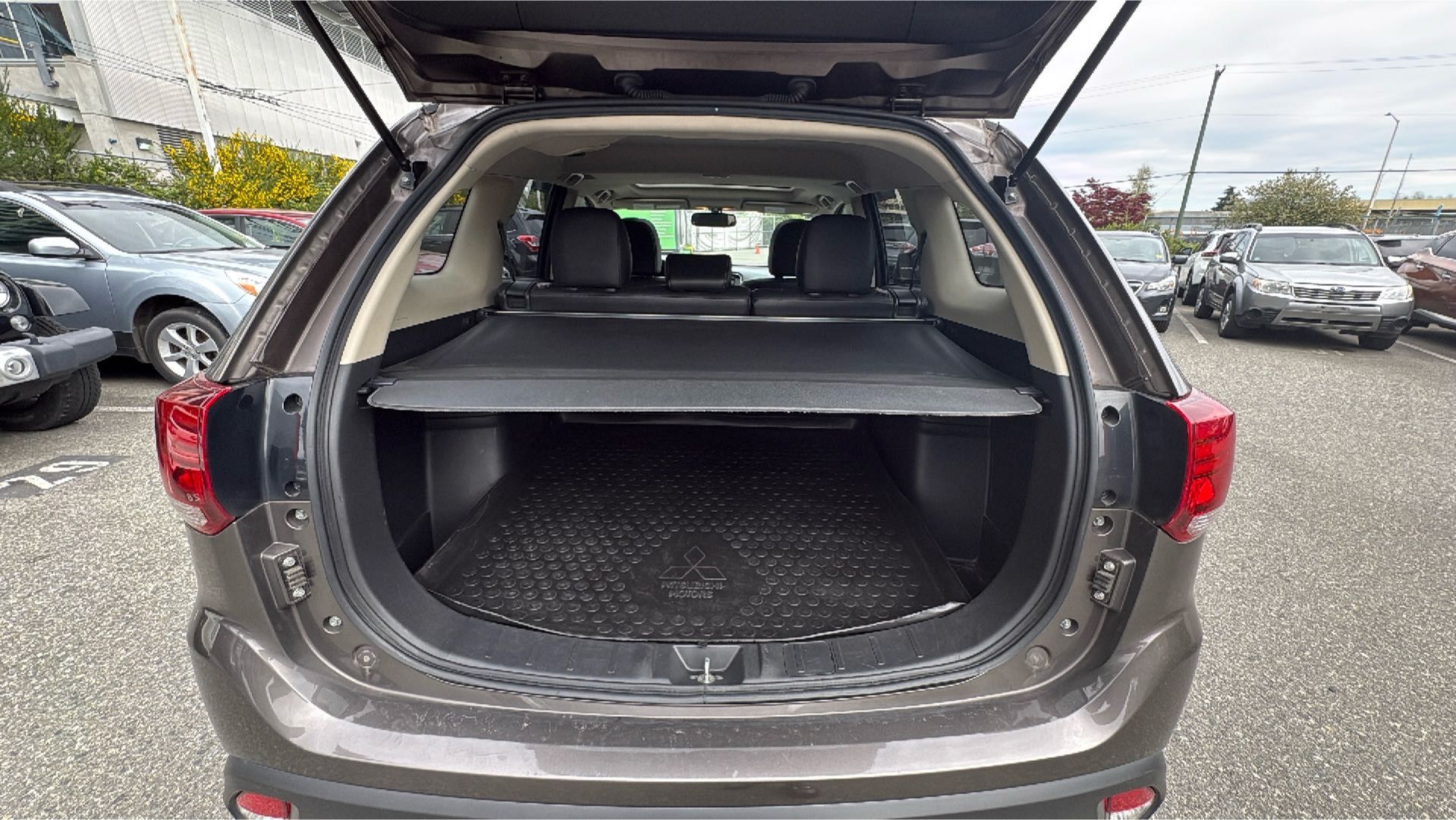 2016  Outlander