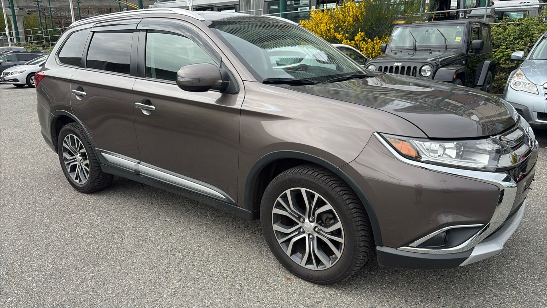 2016  Outlander