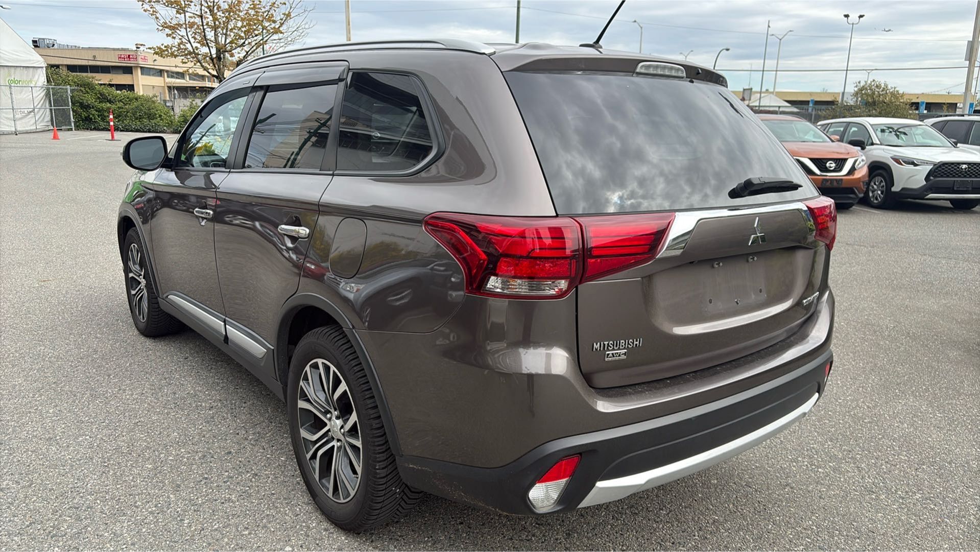 2016  Outlander