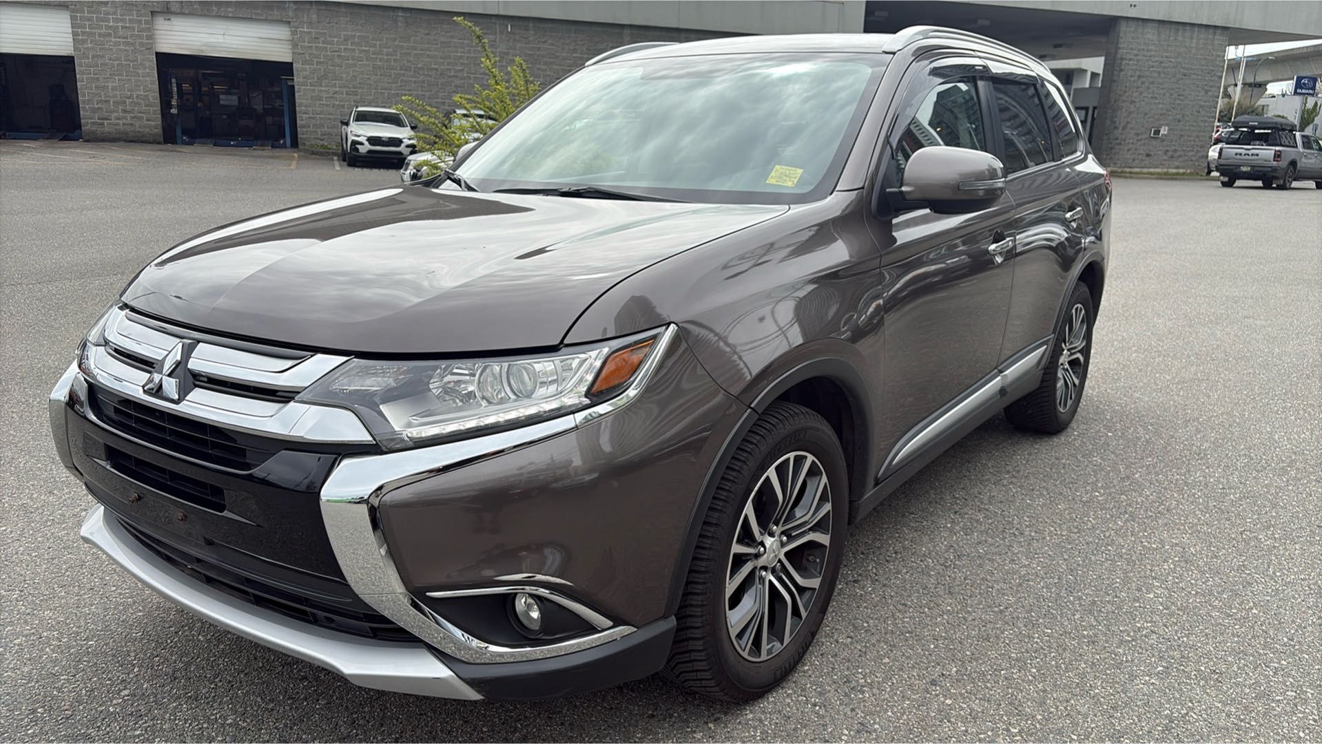 2016  Outlander