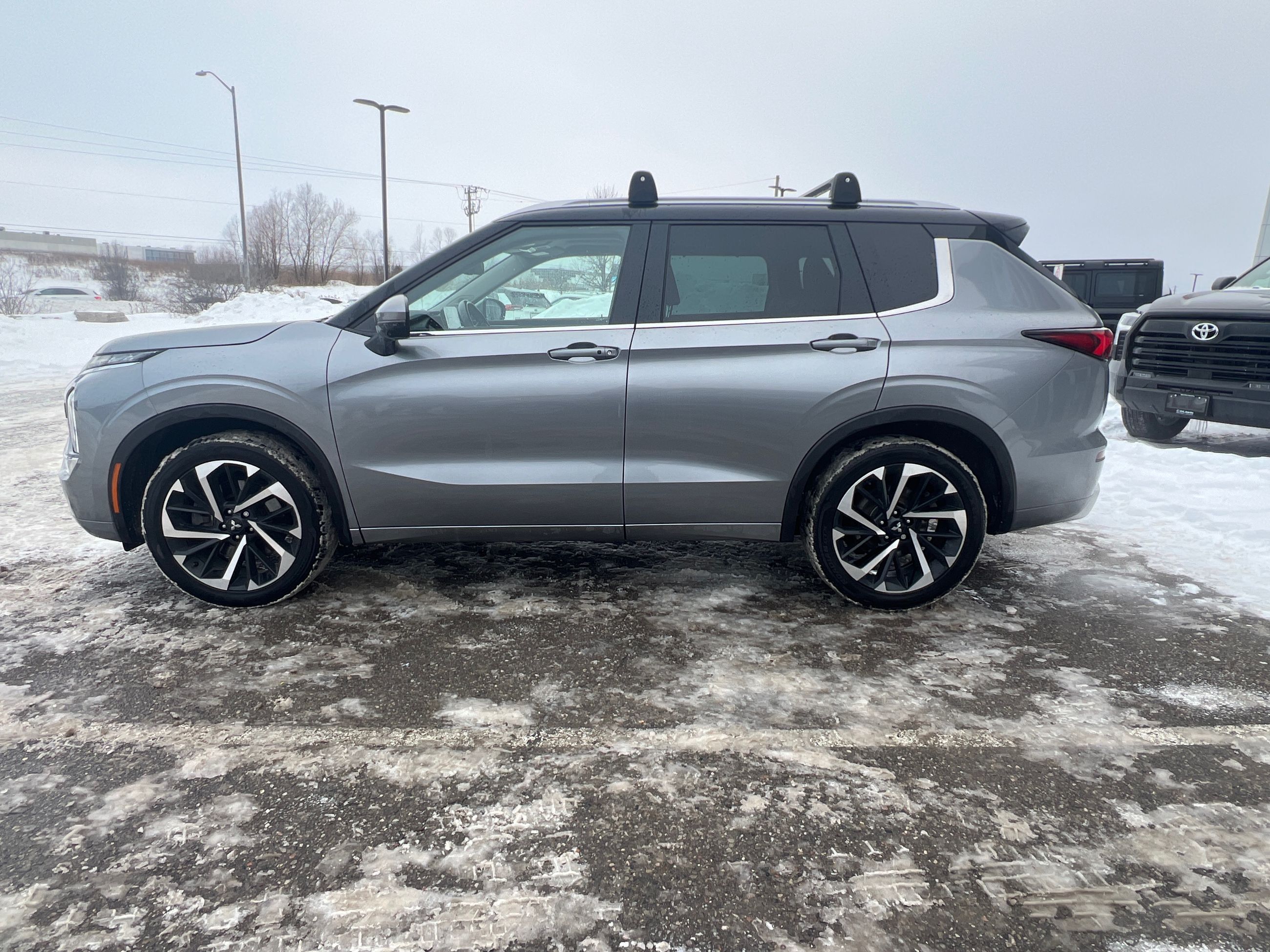 2023 Mitsubishi Outlander