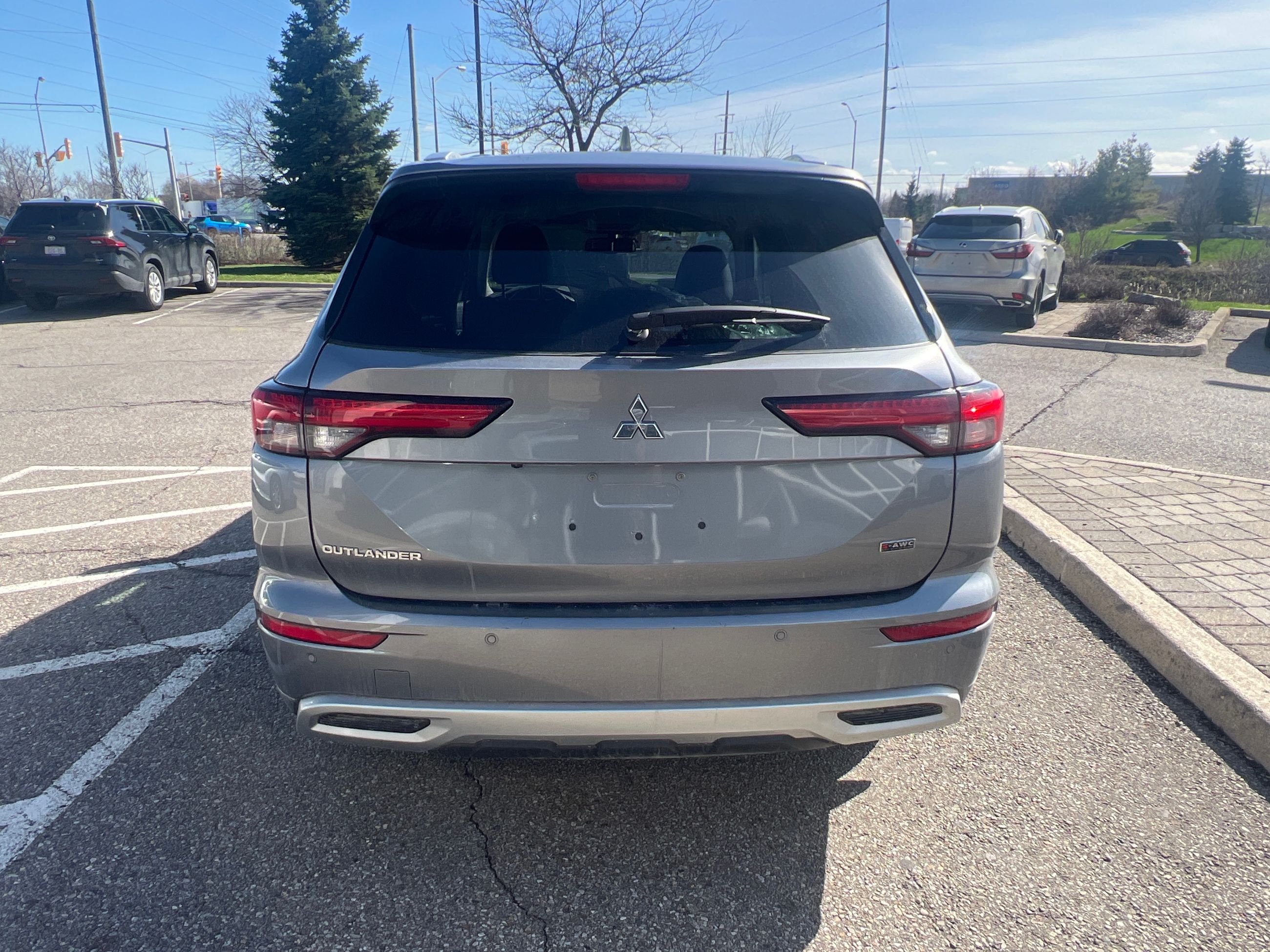 2023 Mitsubishi Outlander in Bolton, Ontario