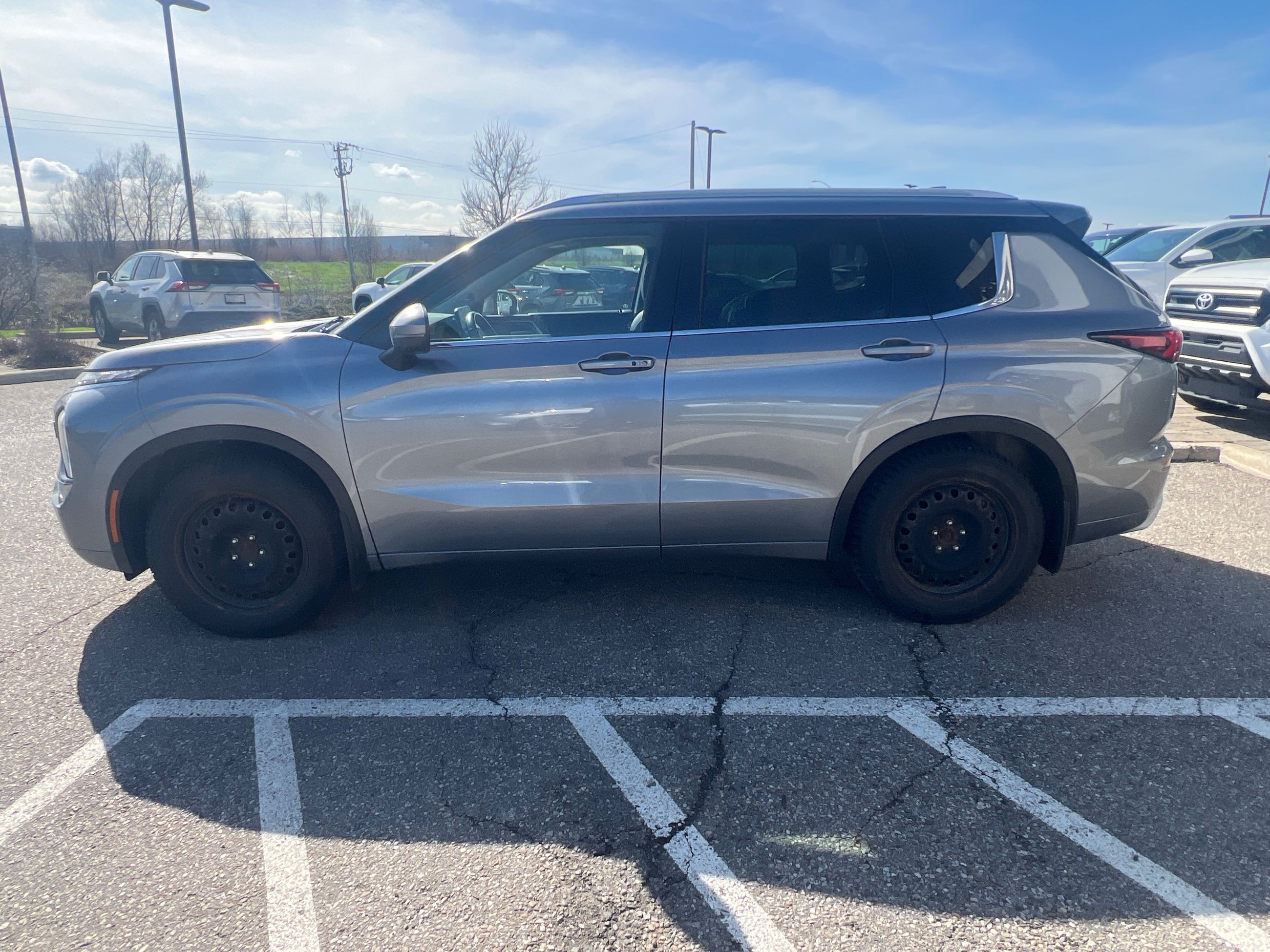 2023 Mitsubishi Outlander in Bolton, Ontario