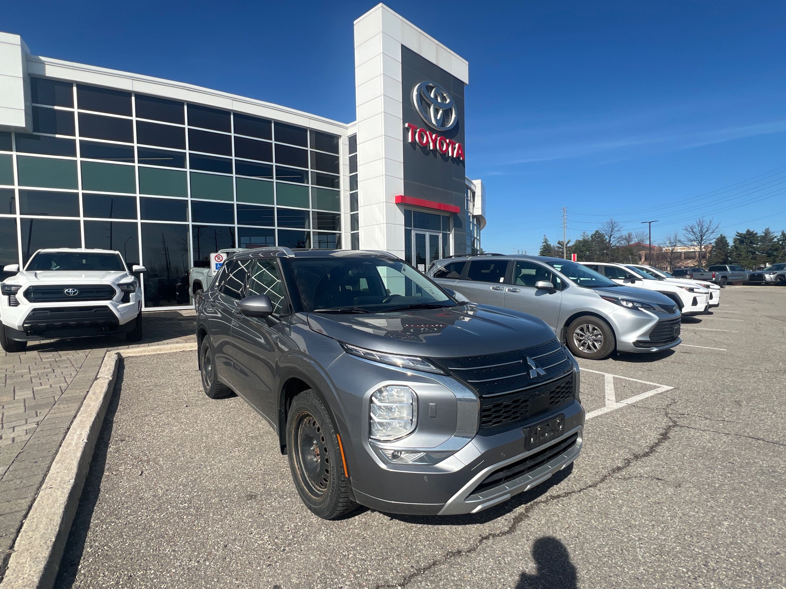 2023 Mitsubishi Outlander in Bolton, Ontario