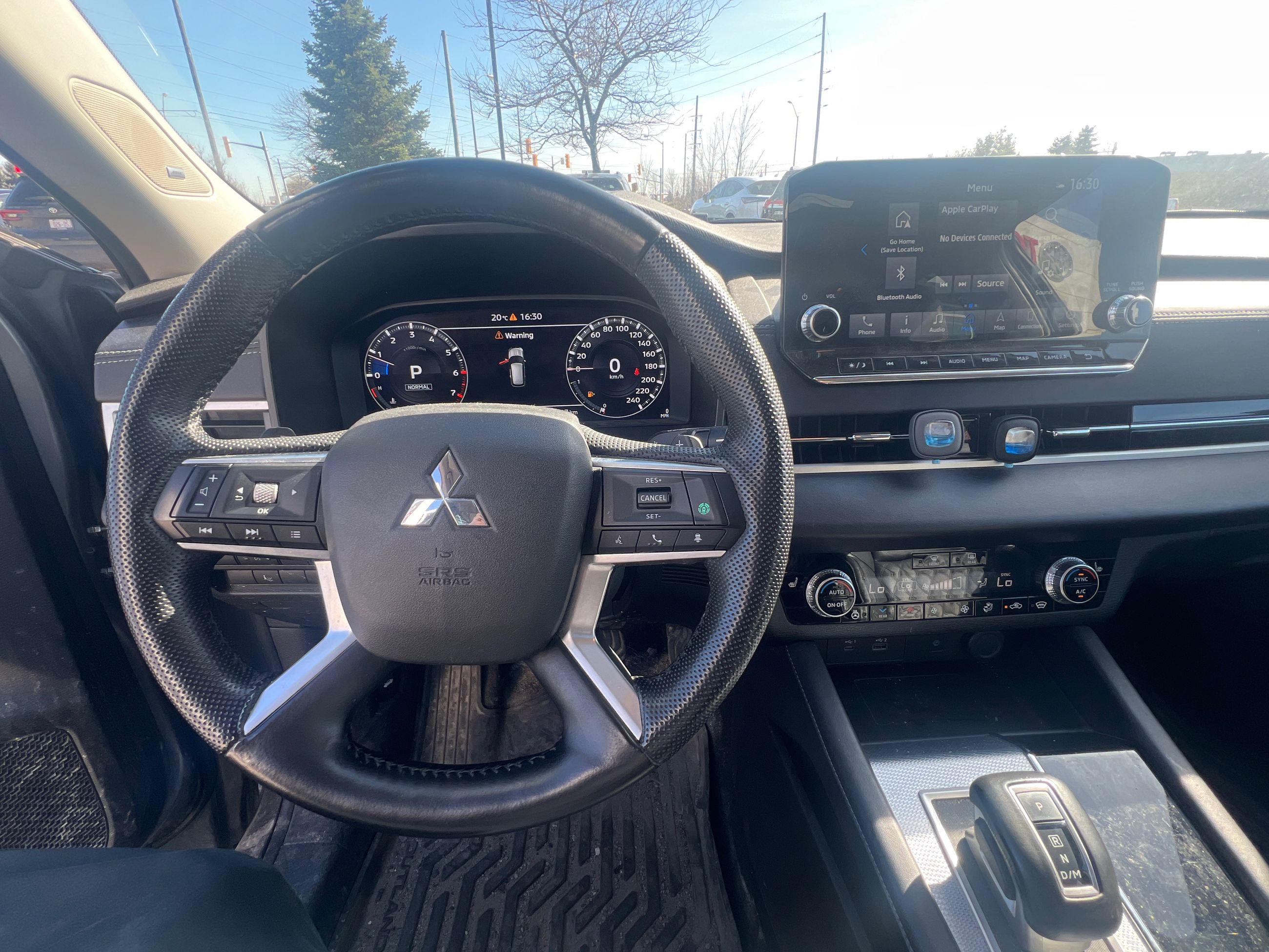 2023 Mitsubishi Outlander in Bolton, Ontario