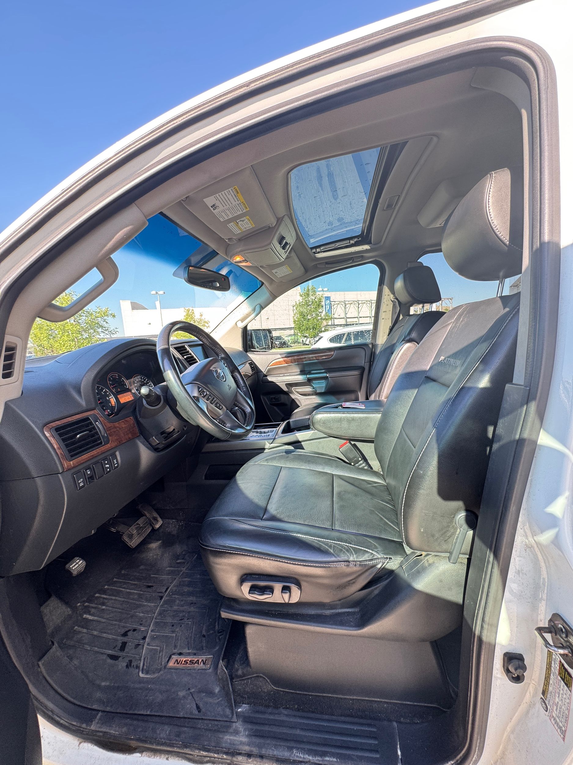 Nissan Armada  2013 à Calgary, Alberta