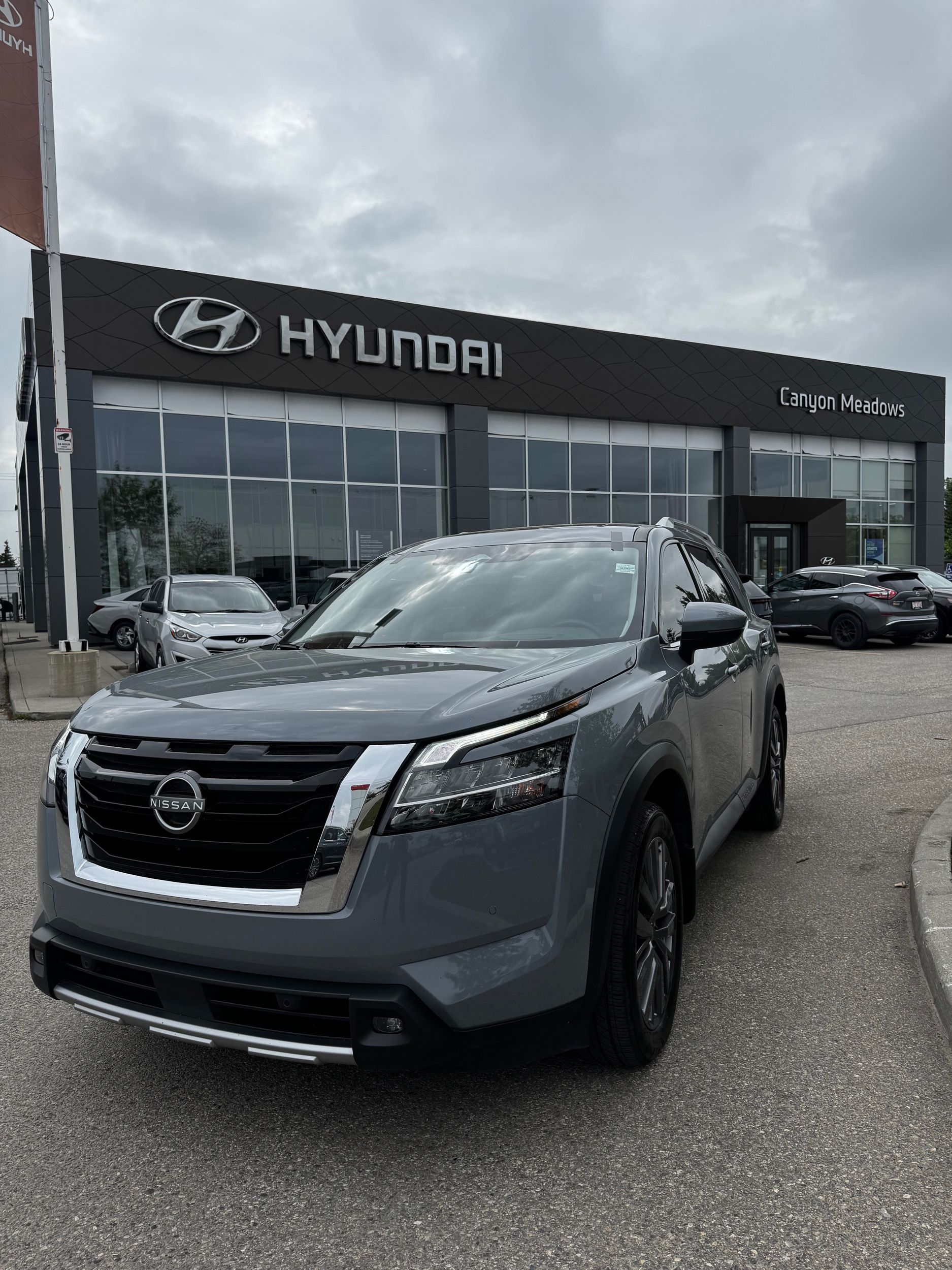 2023 Nissan Pathfinder SL V6 4x4 at