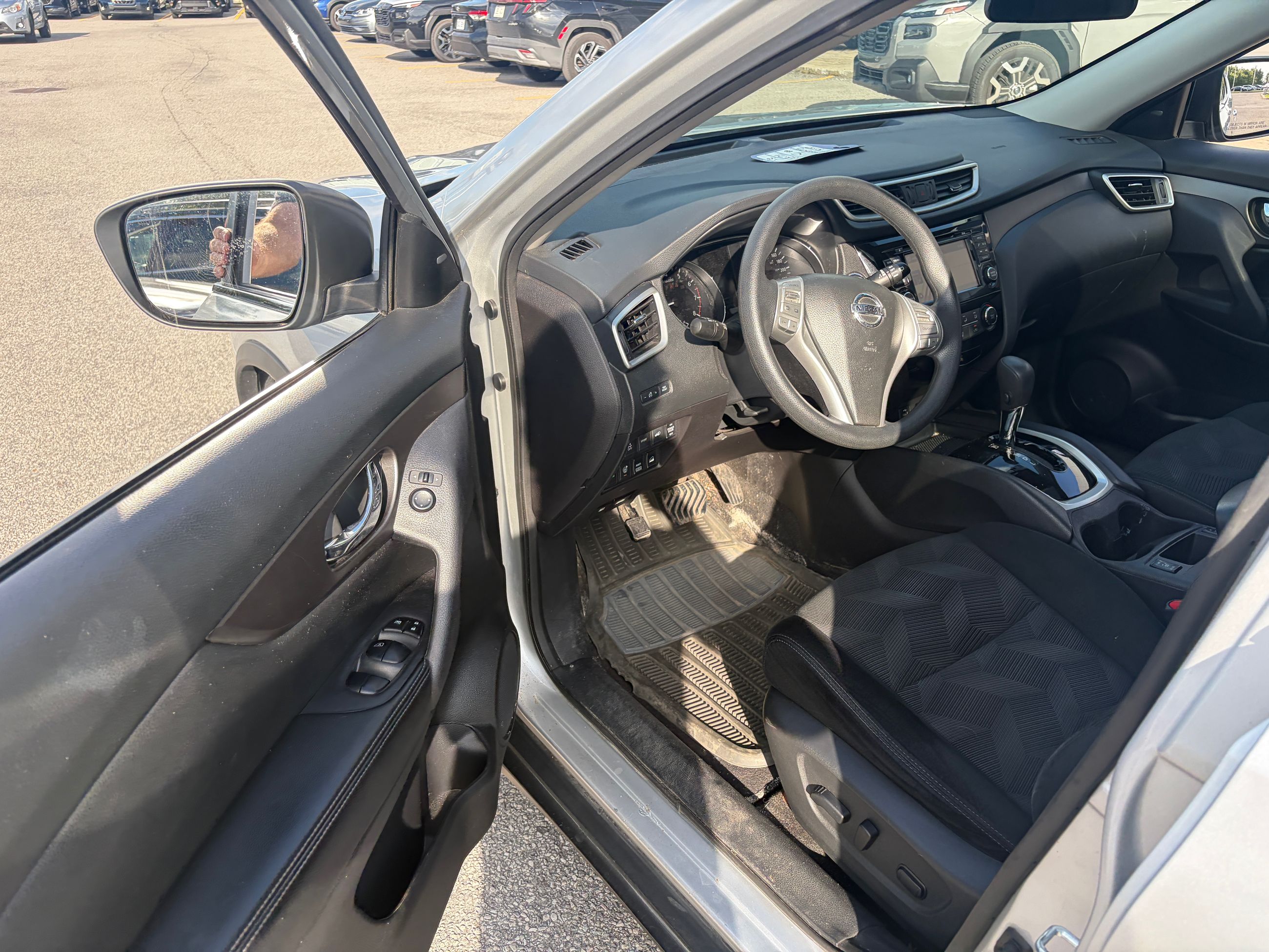 Nissan Rogue  2015