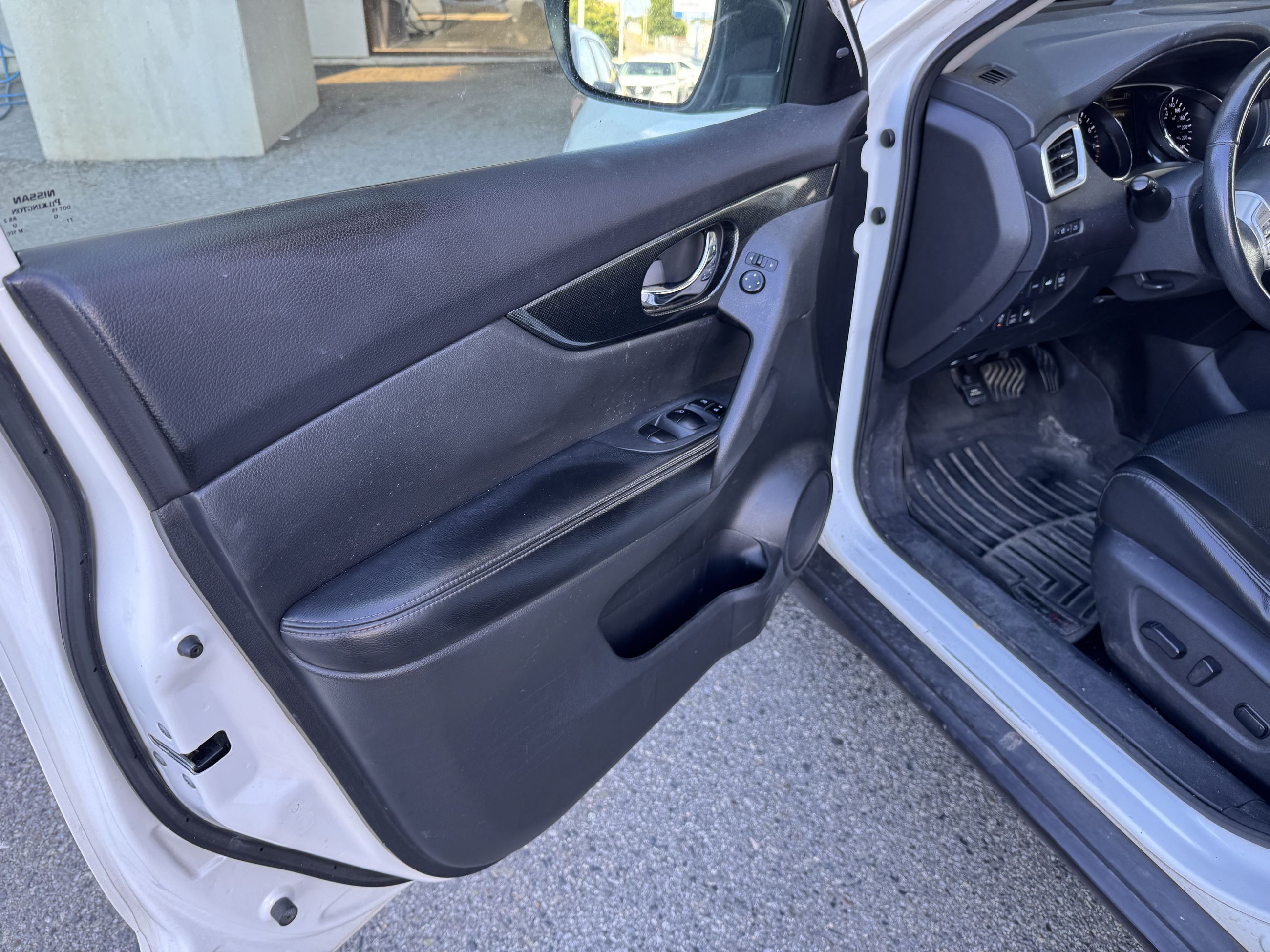 2016 Nissan Rogue in Vancouver, British Columbia