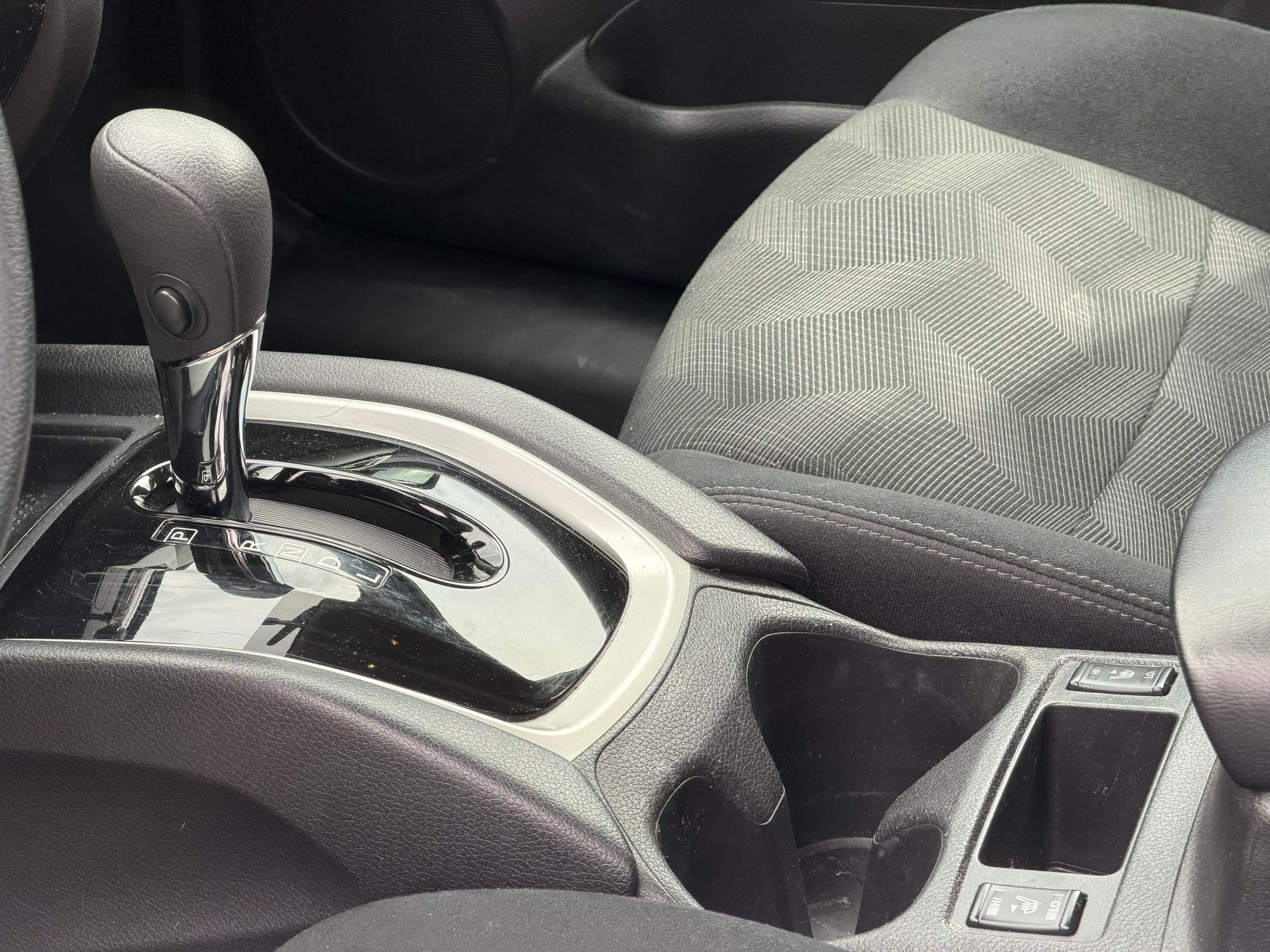 2016  Rogue