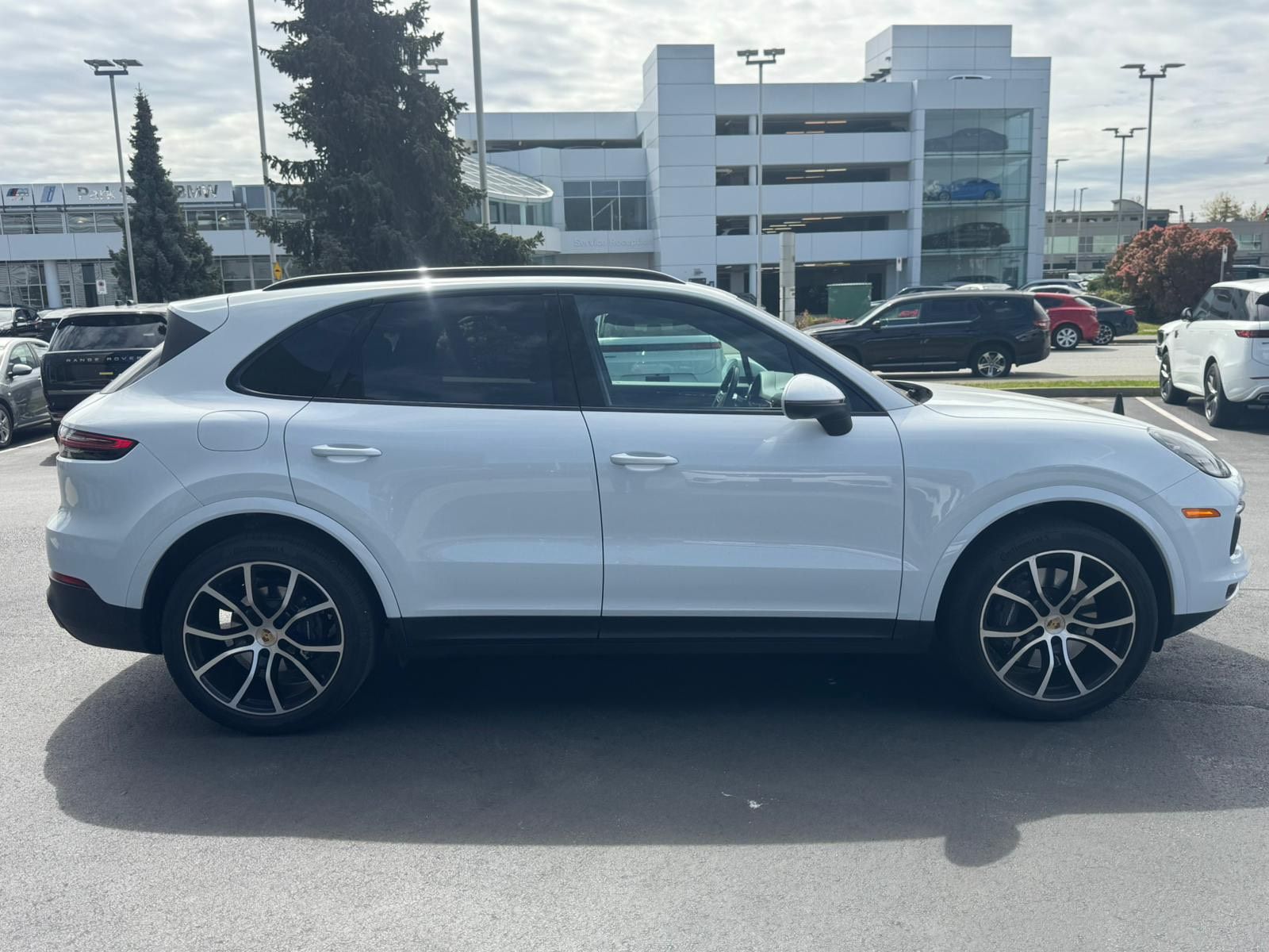 2023  Cayenne