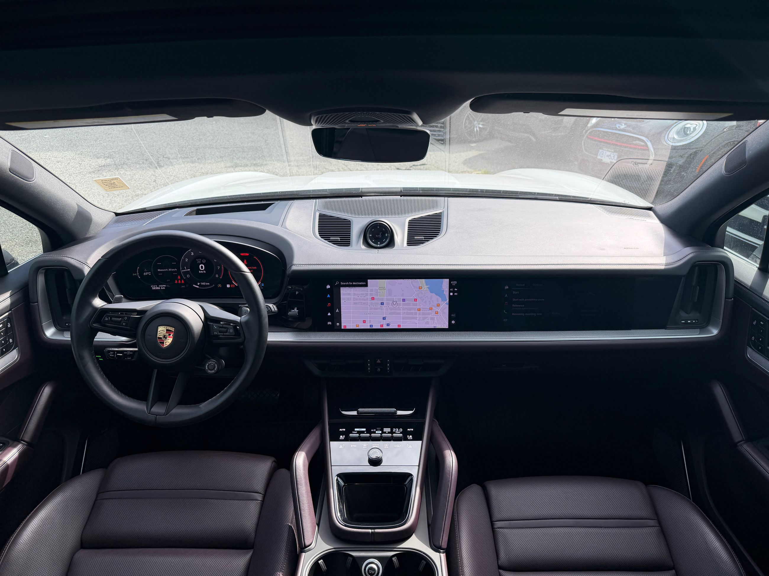 2024  Cayenne