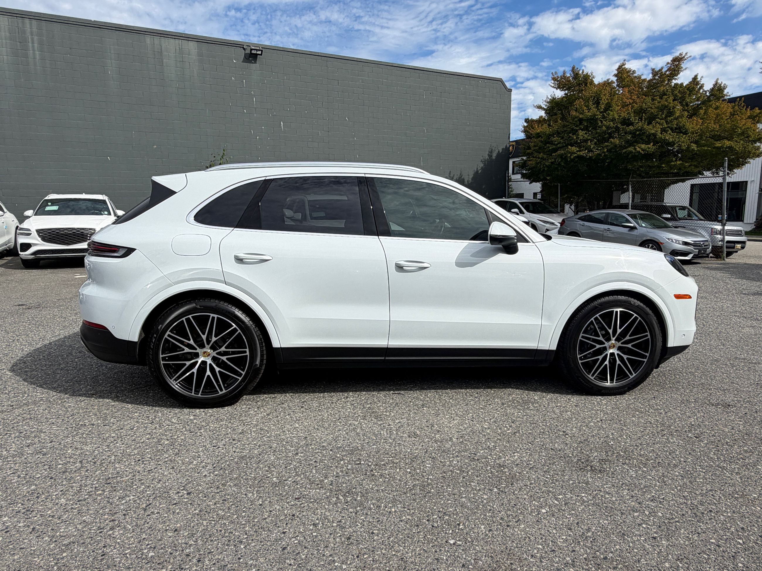 2024  Cayenne