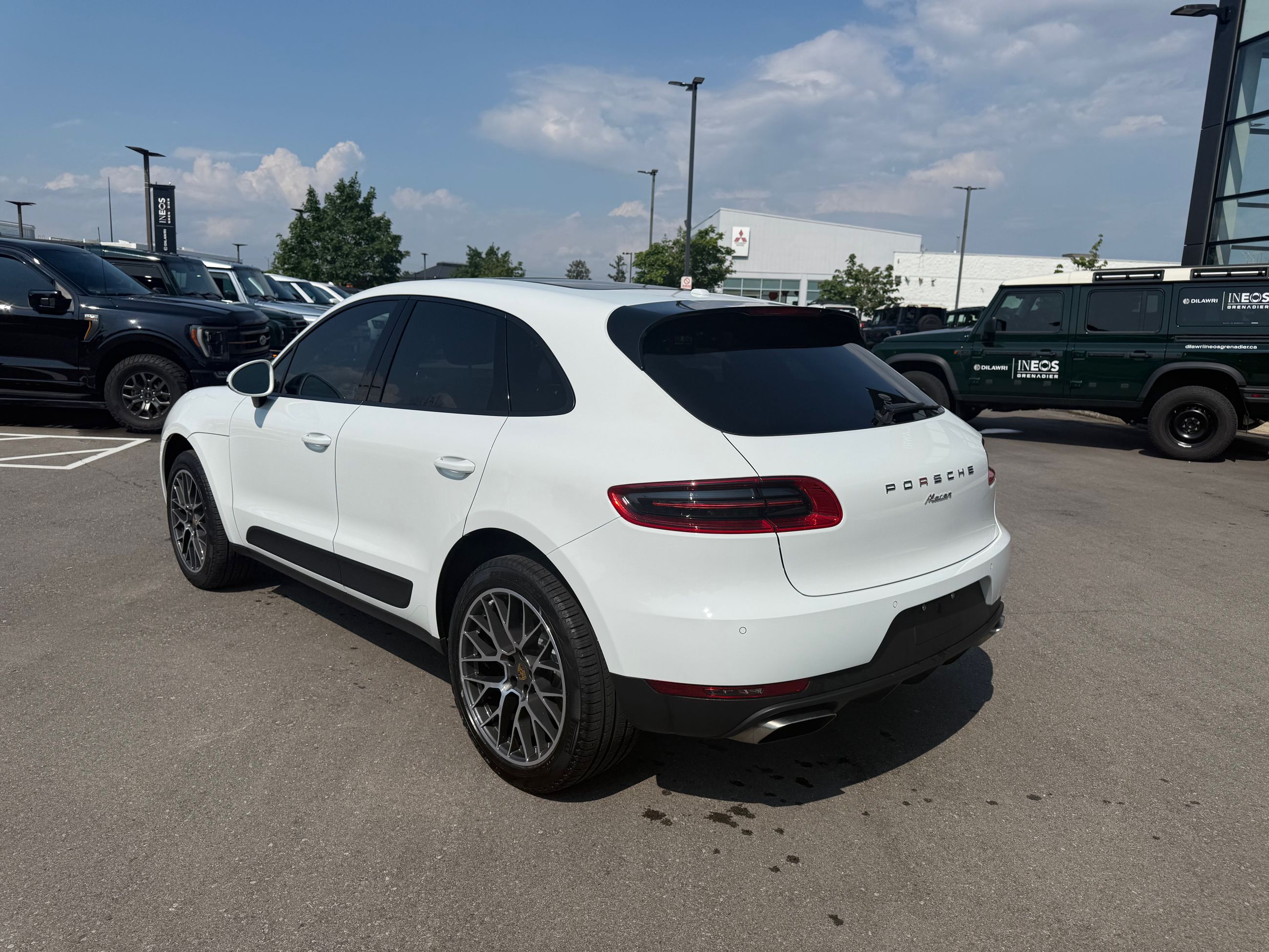 2018 Porsche Macan in Mississauga, Ontario