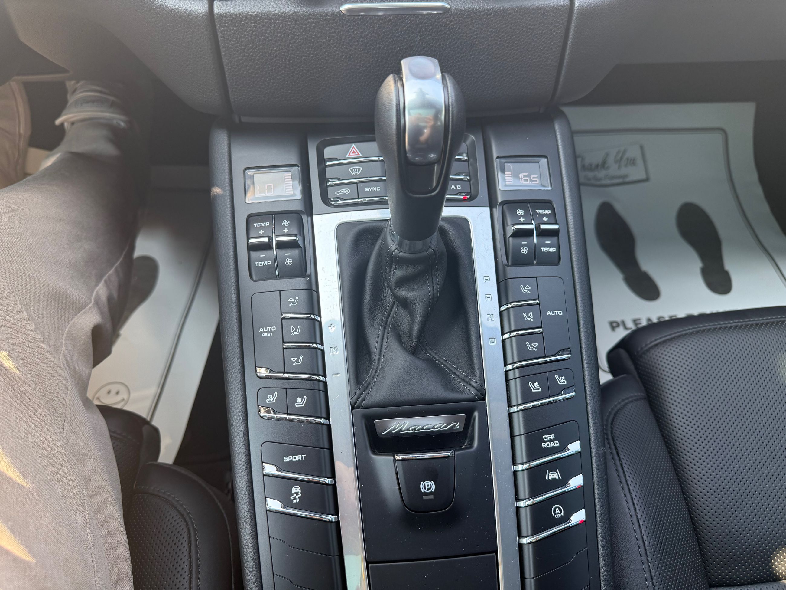 2018 Porsche Macan in Mississauga, Ontario